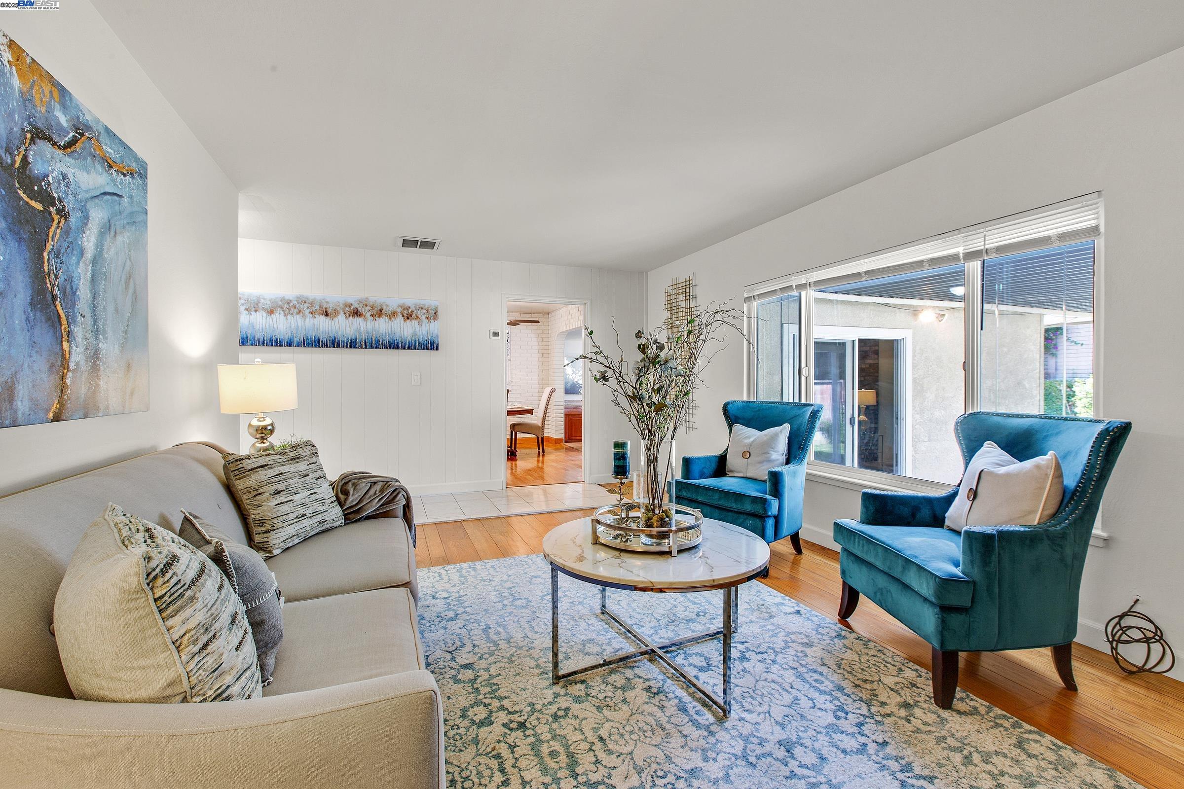 Detail Gallery Image 9 of 33 For 26623 Eldridge Ave, Hayward,  CA 94544-3725 - 3 Beds | 2 Baths