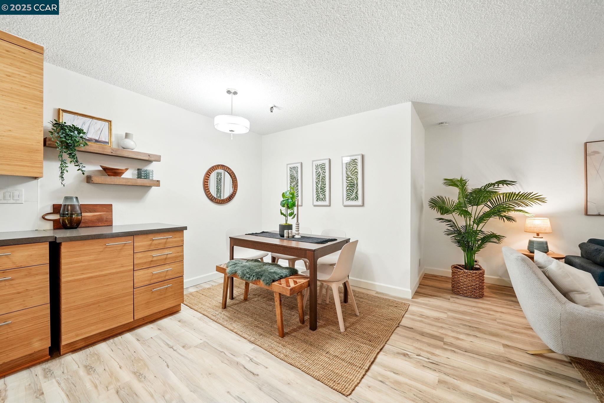 Detail Gallery Image 9 of 21 For 325 Lenox Ave #104,  Oakland,  CA 94610 - 1 Beds | 1 Baths