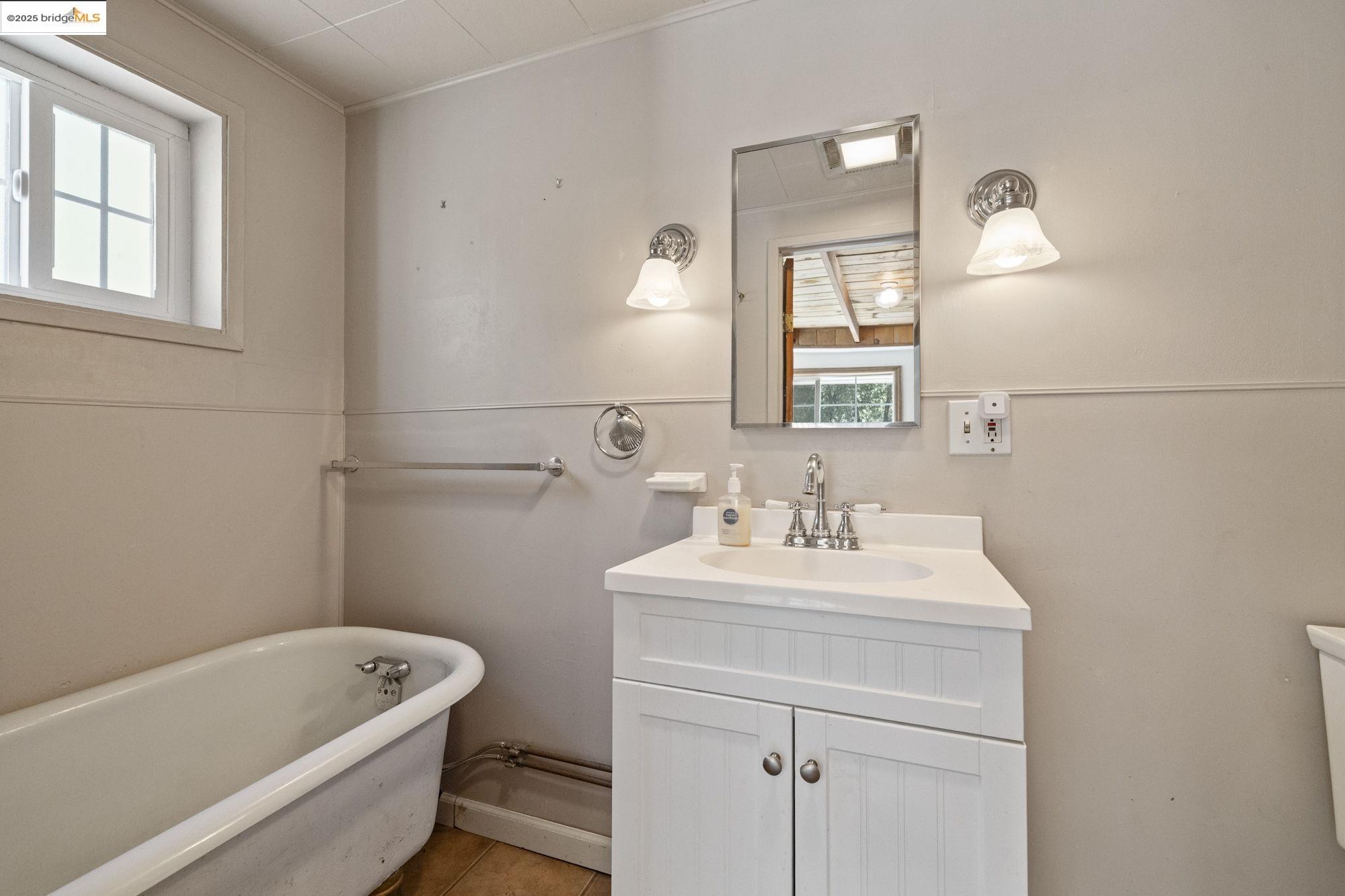 Detail Gallery Image 13 of 56 For 11785 Powderhouse Street, Groveland,  CA 95321 - 5 Beds | 2 Baths