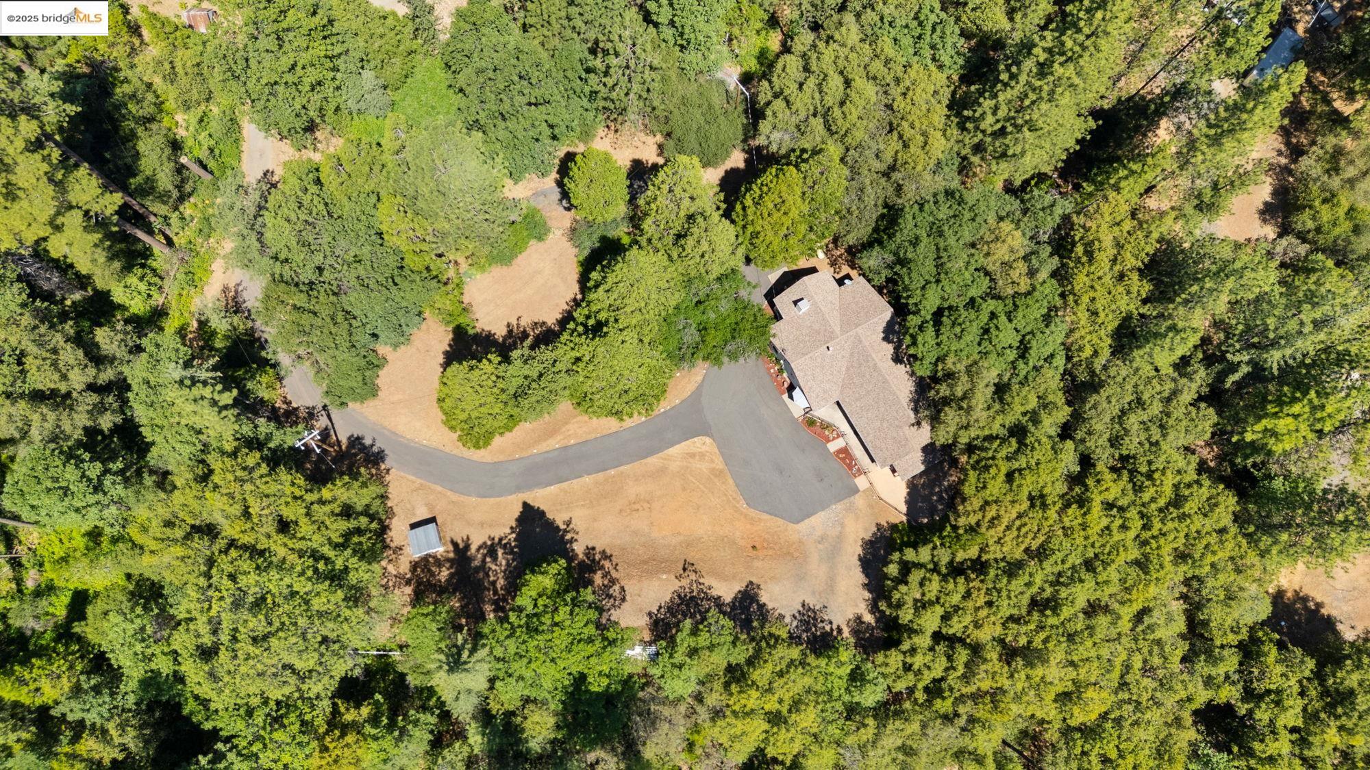Detail Gallery Image 5 of 56 For 11785 Powderhouse Street, Groveland,  CA 95321 - 5 Beds | 2 Baths