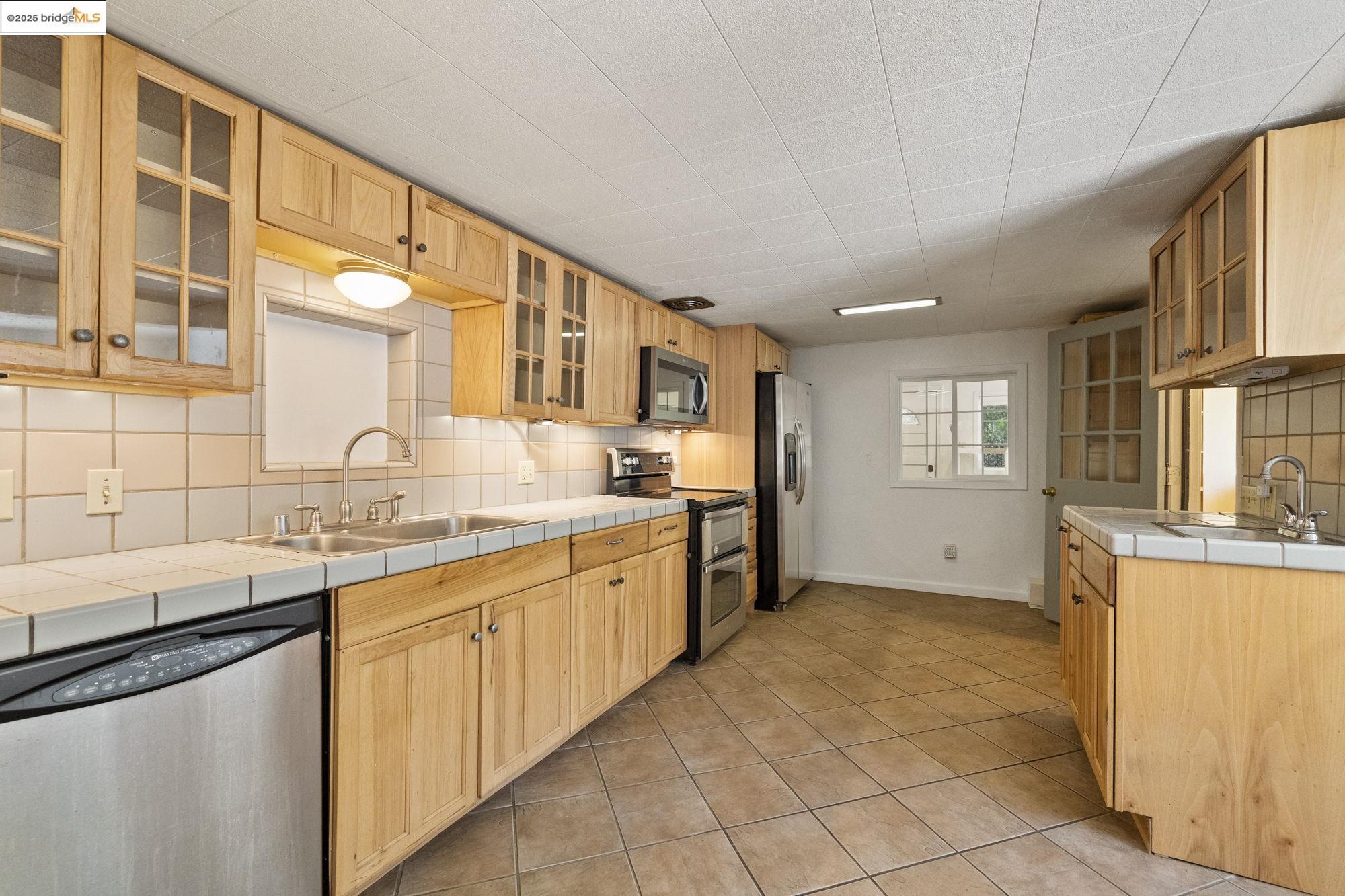 Detail Gallery Image 8 of 56 For 11785 Powderhouse Street, Groveland,  CA 95321 - 5 Beds | 2 Baths