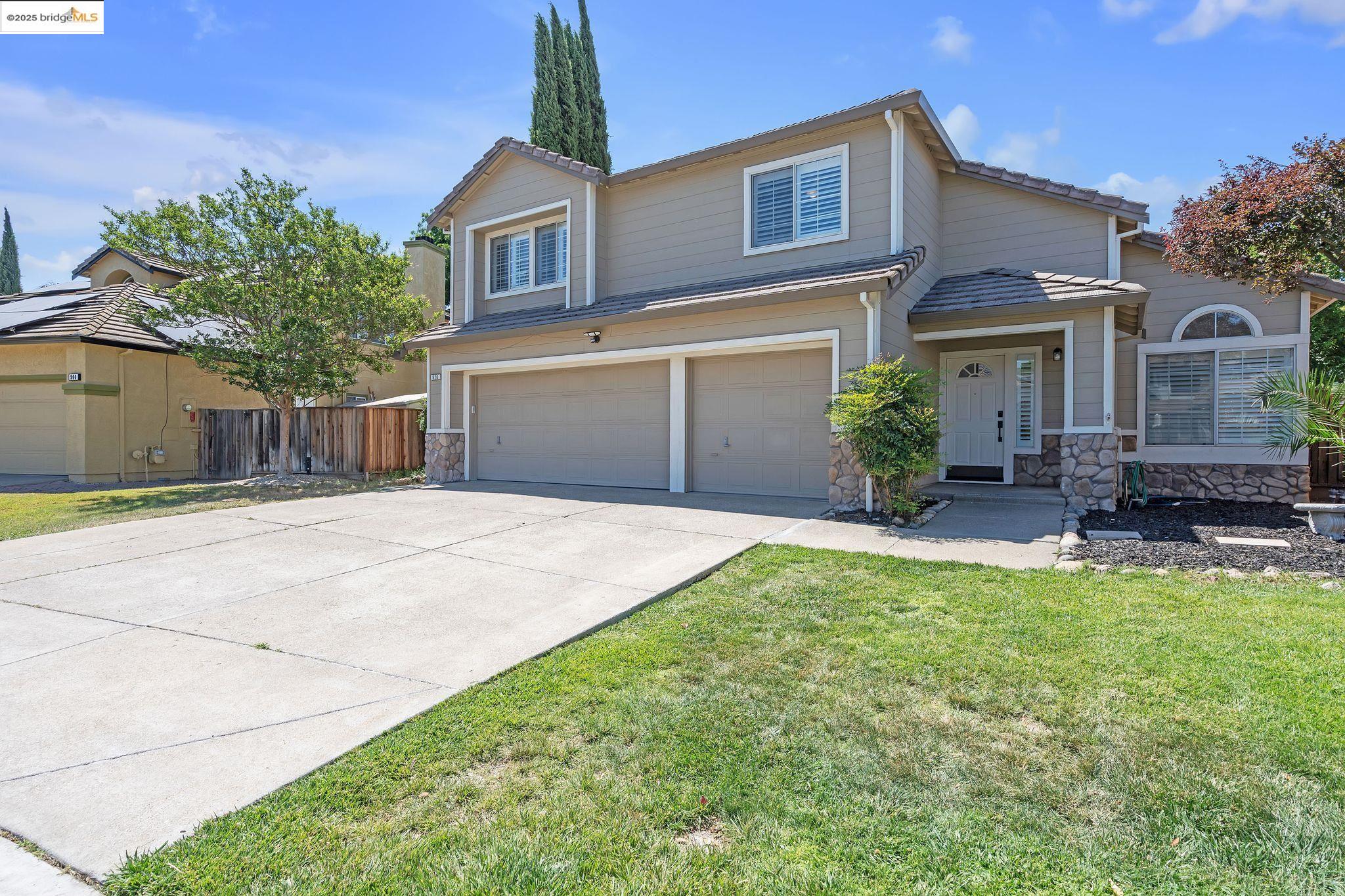 Detail Gallery Image 2 of 28 For 920 Woodsong, Brentwood,  CA 94513 - 4 Beds | 3 Baths