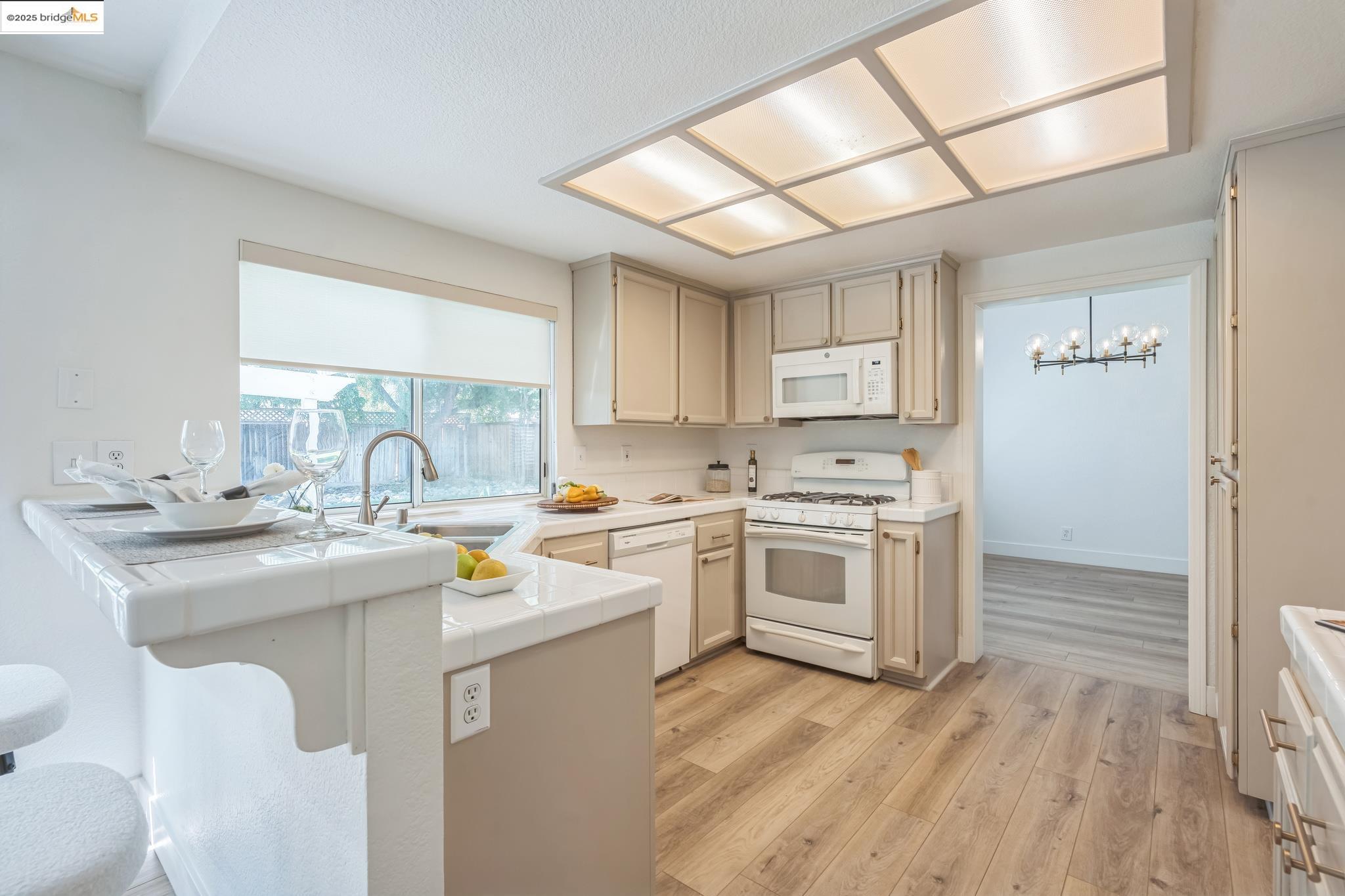 Detail Gallery Image 12 of 28 For 920 Woodsong, Brentwood,  CA 94513 - 4 Beds | 3 Baths