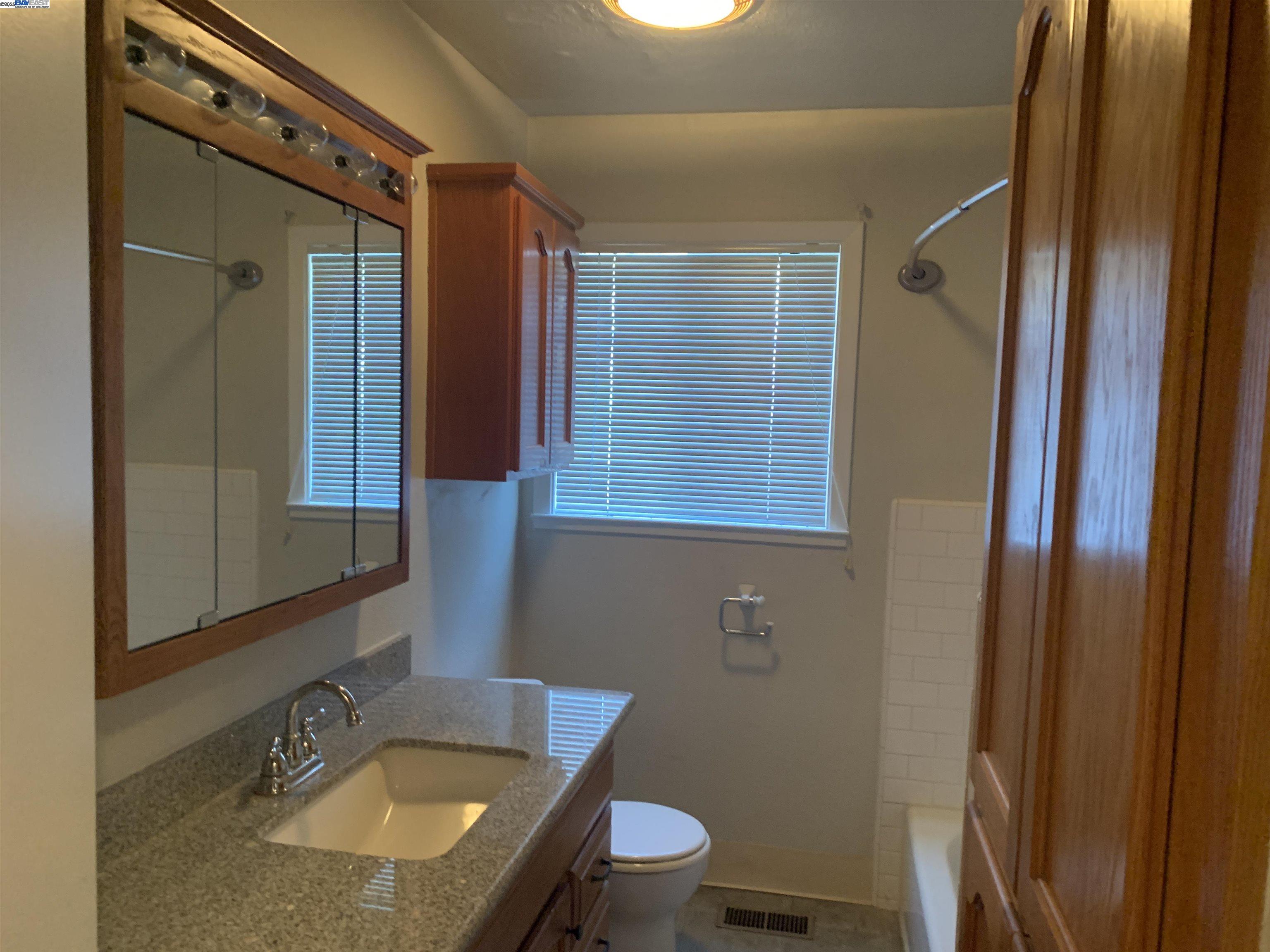 Detail Gallery Image 14 of 26 For 1526 W Monterey Ave, Stockton,  CA 95204 - 3 Beds | 1 Baths
