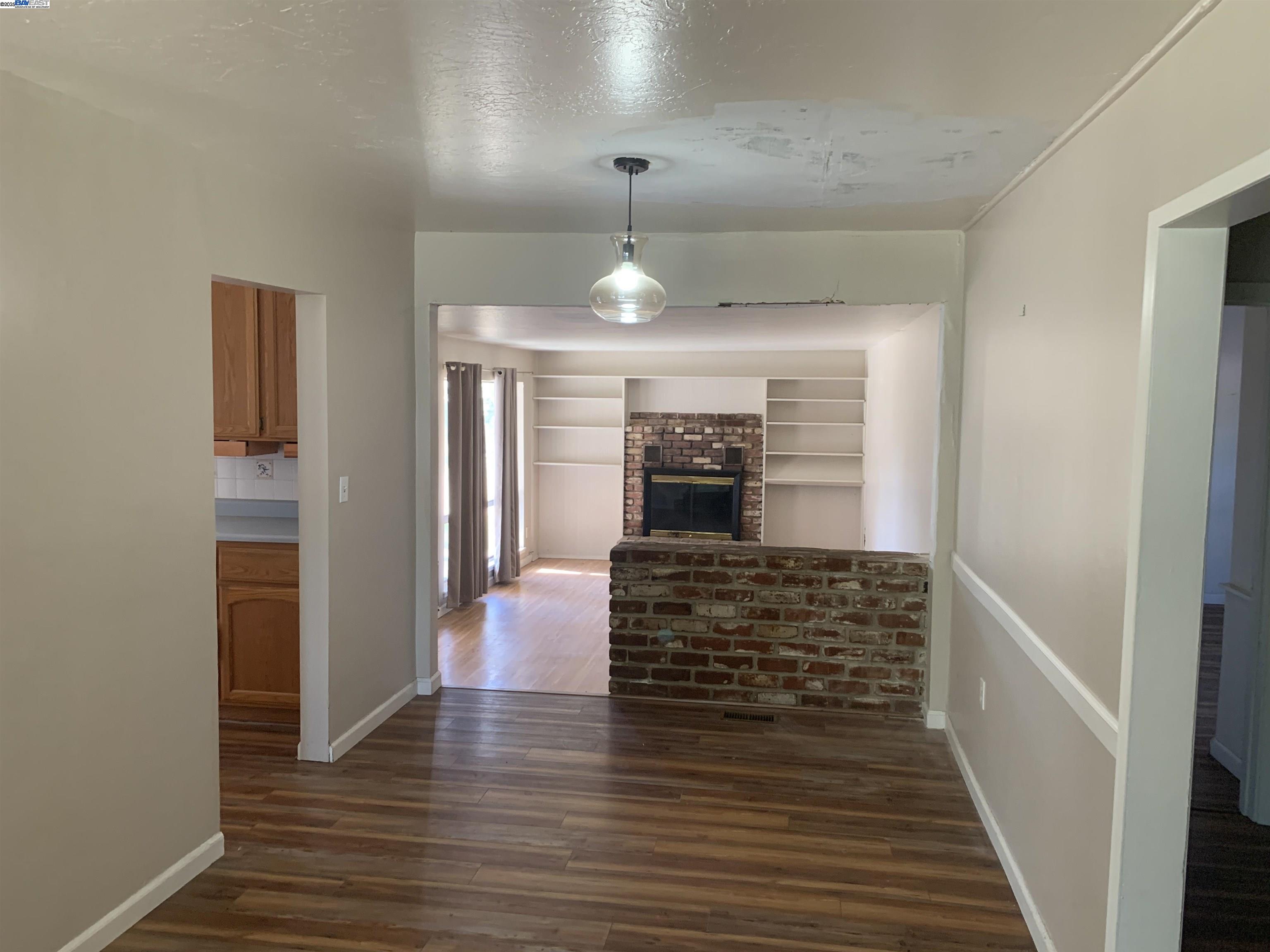 Detail Gallery Image 6 of 26 For 1526 W Monterey Ave, Stockton,  CA 95204 - 3 Beds | 1 Baths