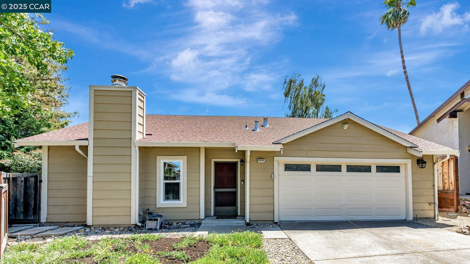 Detail Gallery Image 1 of 1 For 2316 Lake Park Ct, Martinez,  CA 94553 - 3 Beds | 2 Baths