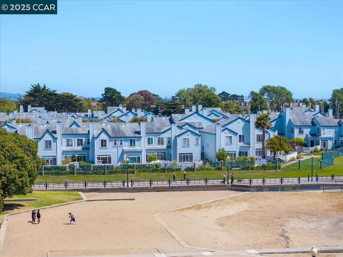 Detail Gallery Image 2 of 53 For 609 Commodore Dr, Richmond,  CA 94804 - 2 Beds | 2/1 Baths