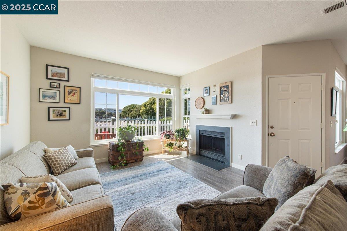 Photo #22: 41102349 Listing: Photo #22