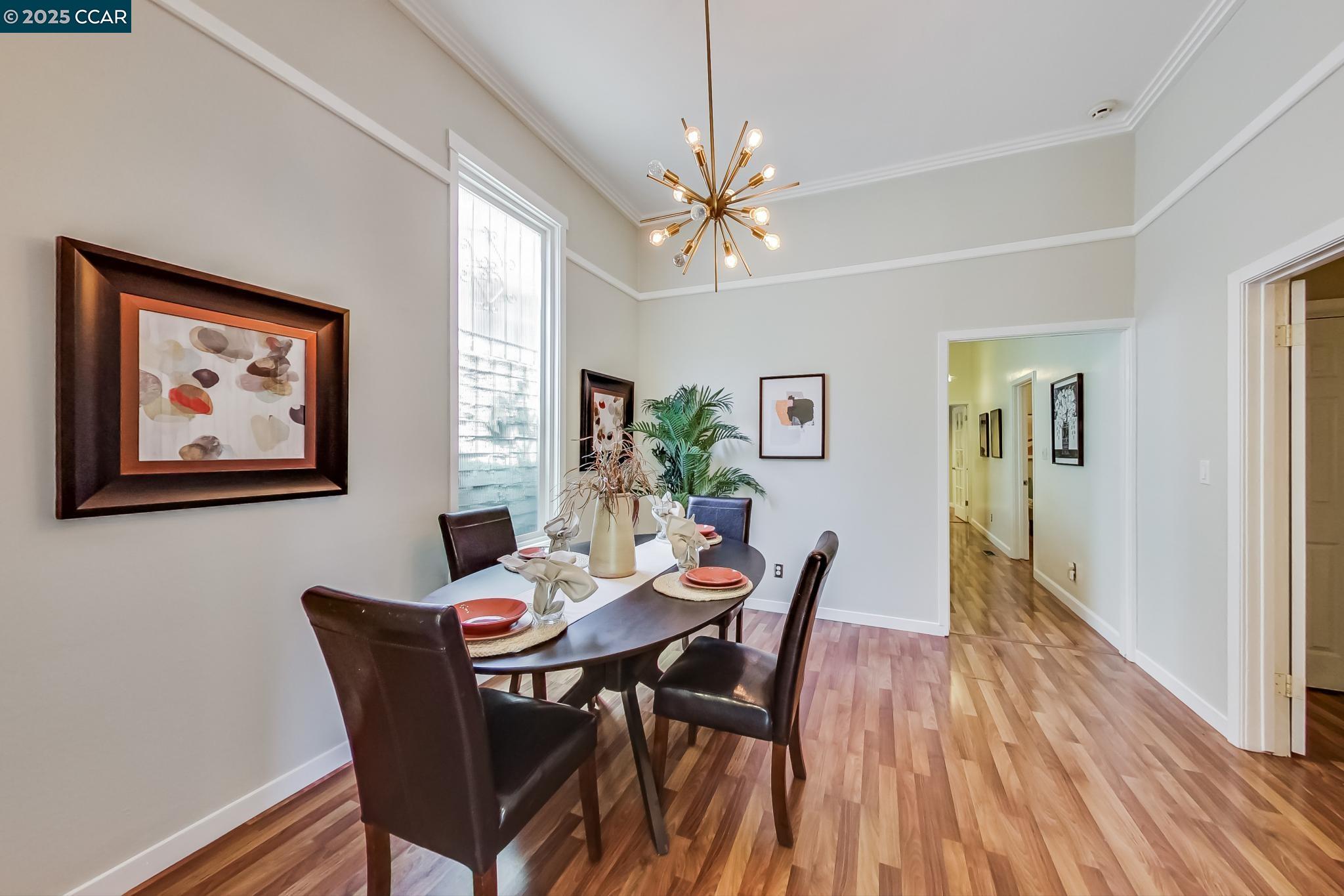 Detail Gallery Image 12 of 55 For 634 22nd St, Oakland,  CA 94612 - 5 Beds | 3/1 Baths
