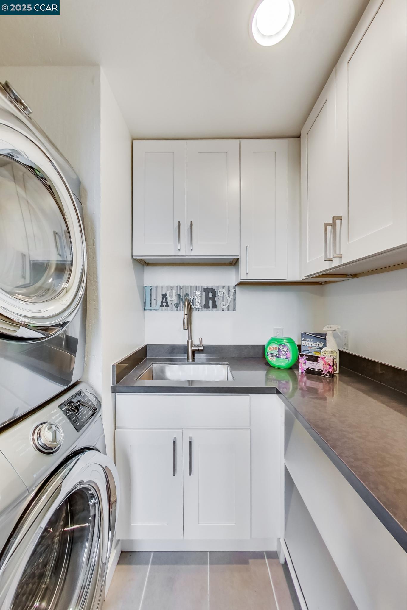 Detail Gallery Image 44 of 55 For 634 22nd St, Oakland,  CA 94612 - 5 Beds | 3/1 Baths