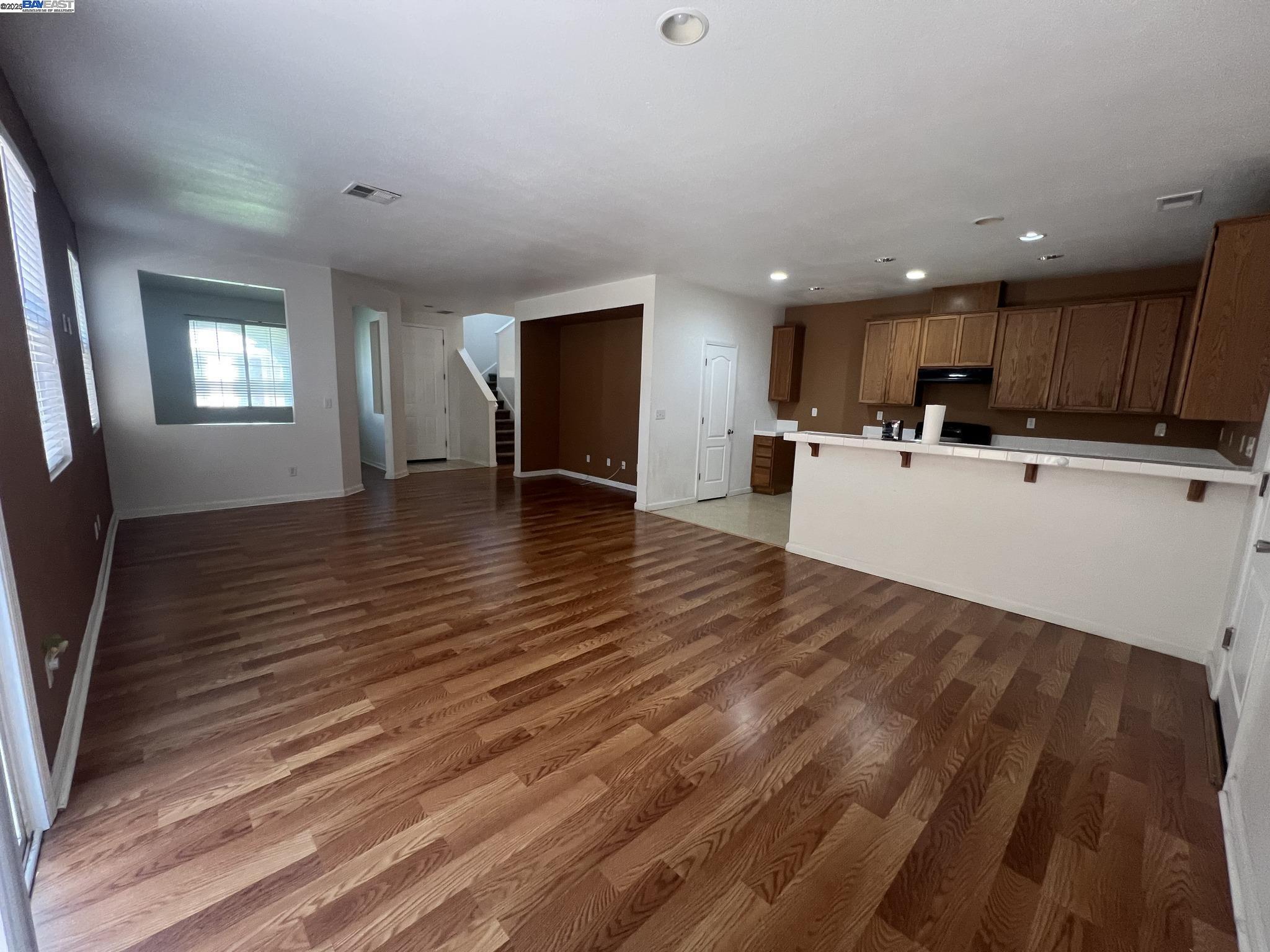 Detail Gallery Image 4 of 23 For 3127 Puffin Cir, Fairfield,  CA 94533 - 4 Beds | 2/1 Baths