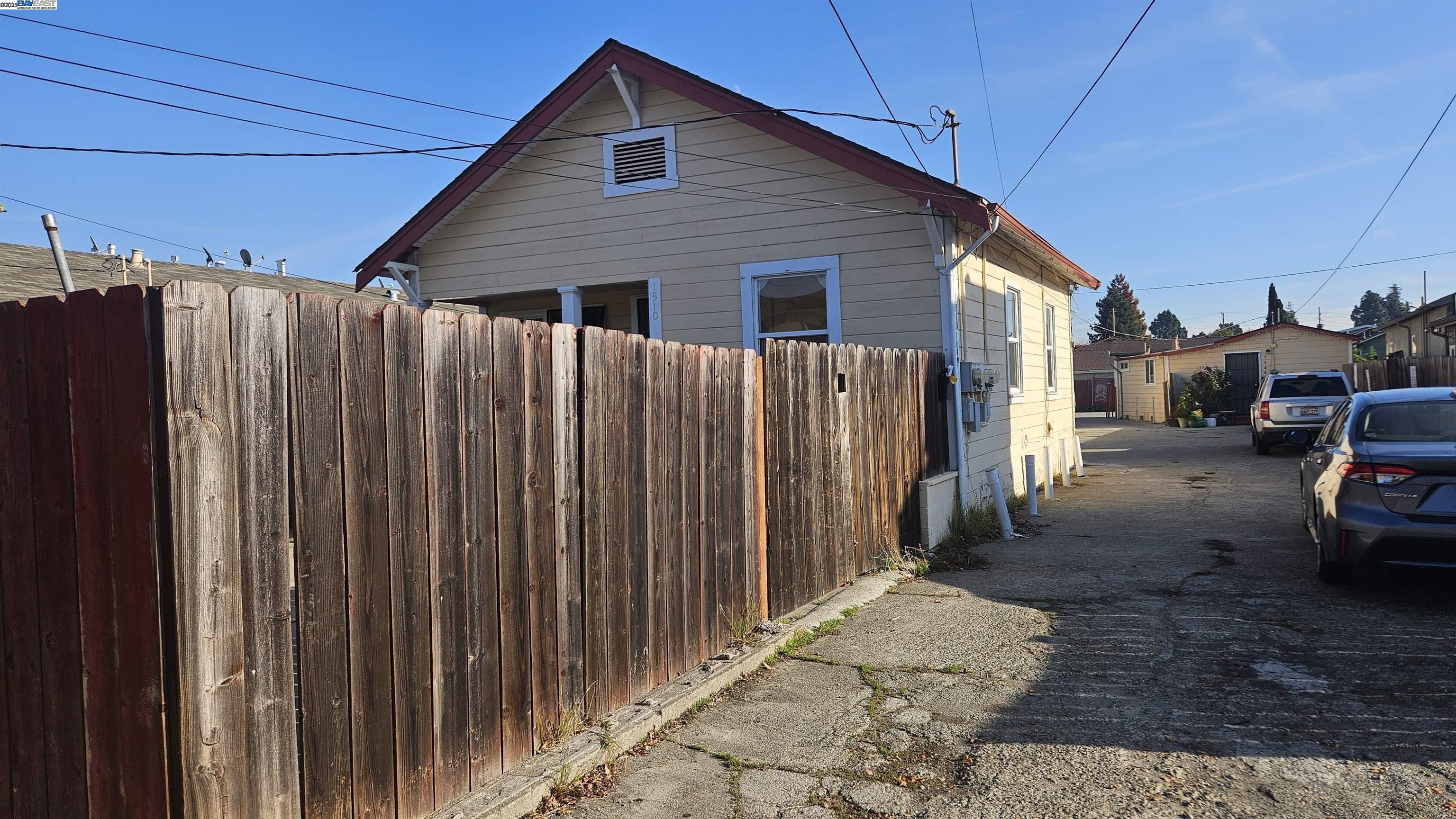 Detail Gallery Image 2 of 14 For 1510 165th Ave, San Leandro,  CA 94578 - – Beds | – Baths