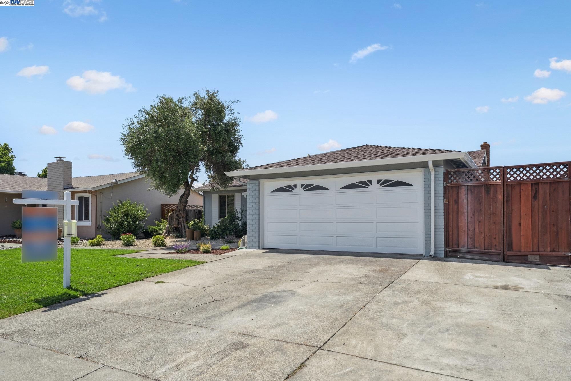 Detail Gallery Image 2 of 40 For 34709 Clover St, Union City,  CA 94587 - 3 Beds | 2 Baths
