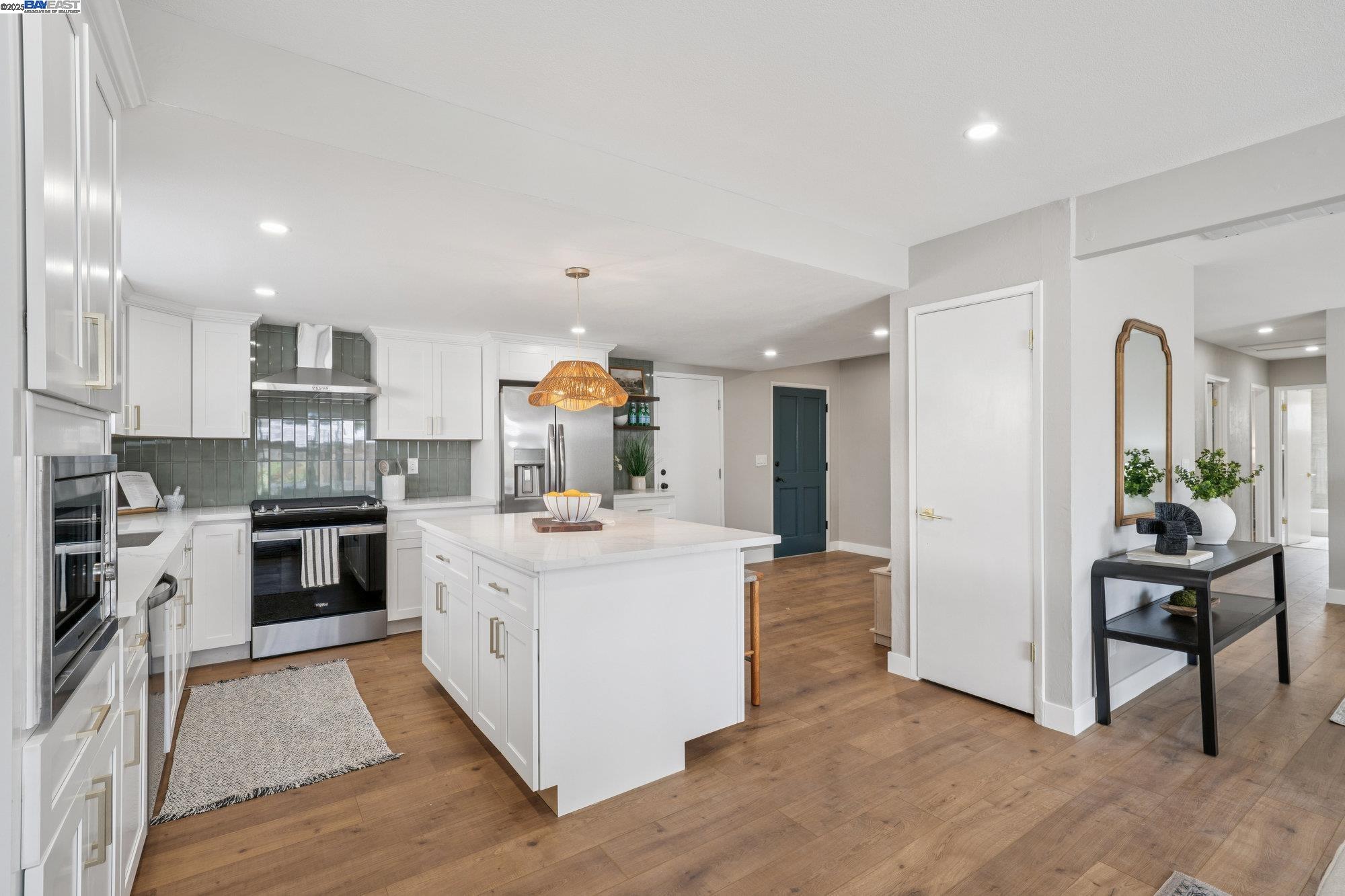 Detail Gallery Image 12 of 40 For 34709 Clover St, Union City,  CA 94587 - 3 Beds | 2 Baths