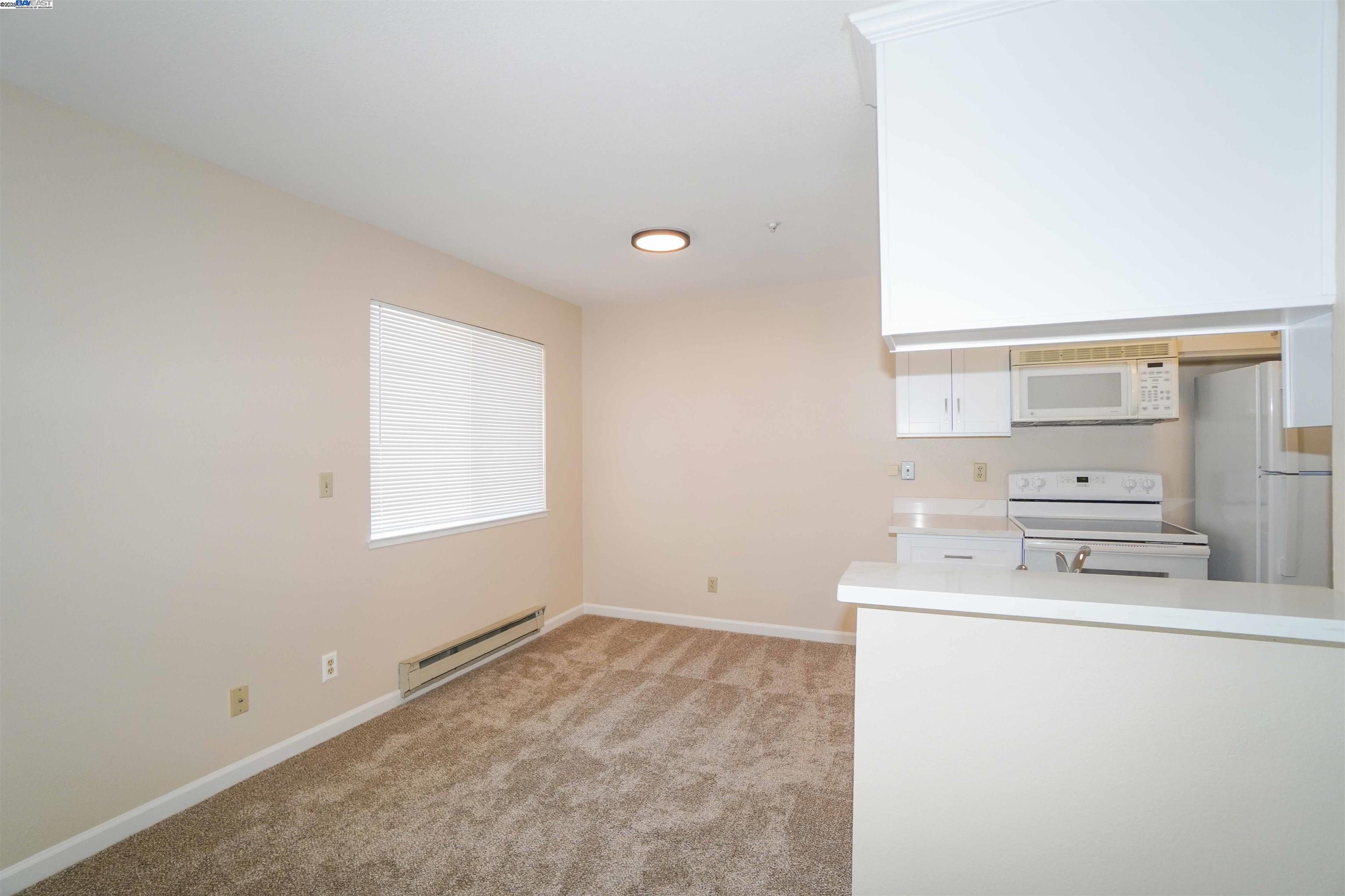 Detail Gallery Image 6 of 26 For 3670 Silver Oaks Way #E,  Livermore,  CA 94550 - 2 Beds | 2 Baths