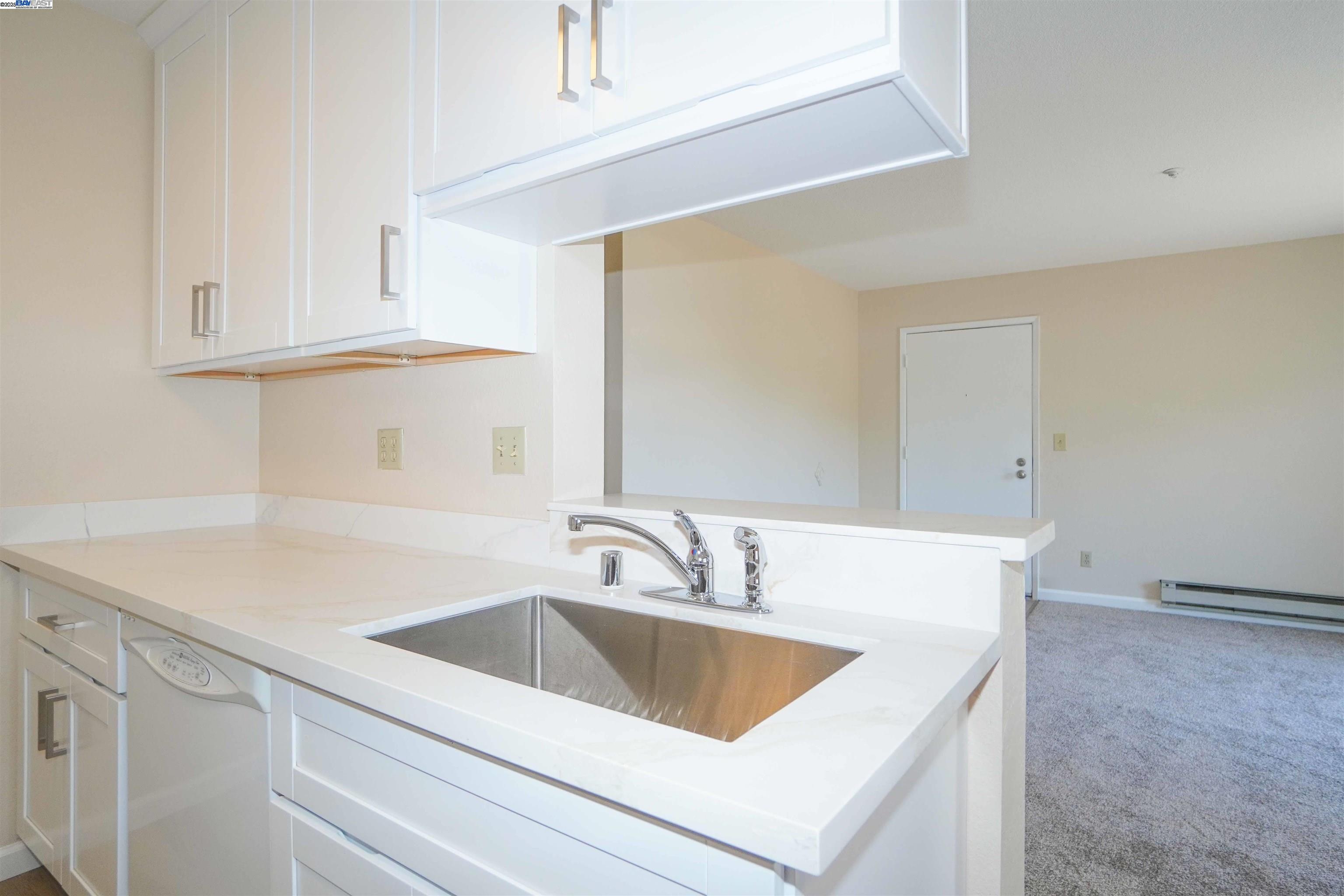 Detail Gallery Image 9 of 26 For 3670 Silver Oaks Way #E,  Livermore,  CA 94550 - 2 Beds | 2 Baths