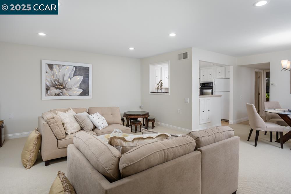 Photo #2: 41102366 Listing 