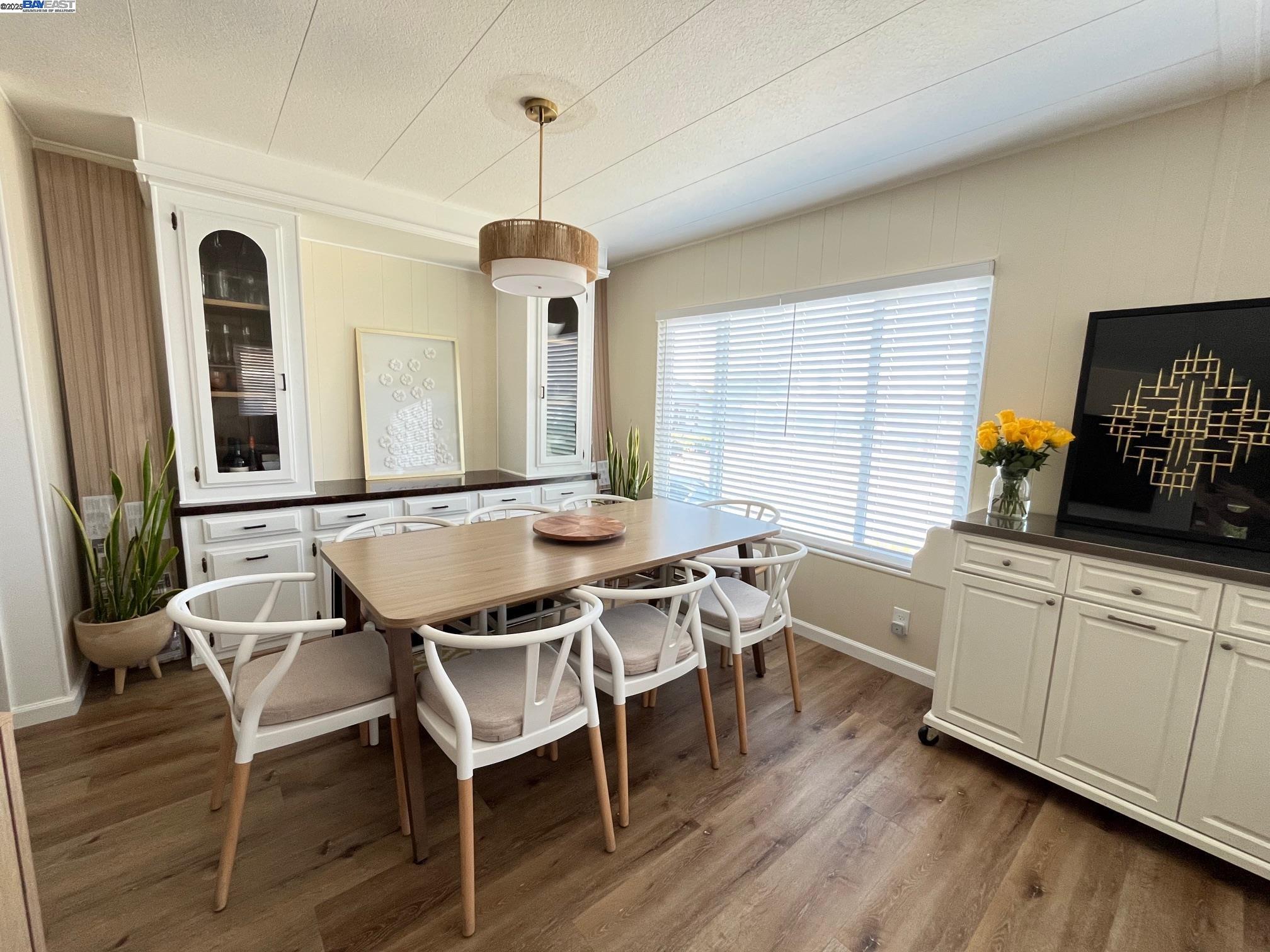 Detail Gallery Image 5 of 29 For 711 Old Canyon Rd. #6,  Fremont,  CA 94536 - 2 Beds | 2 Baths