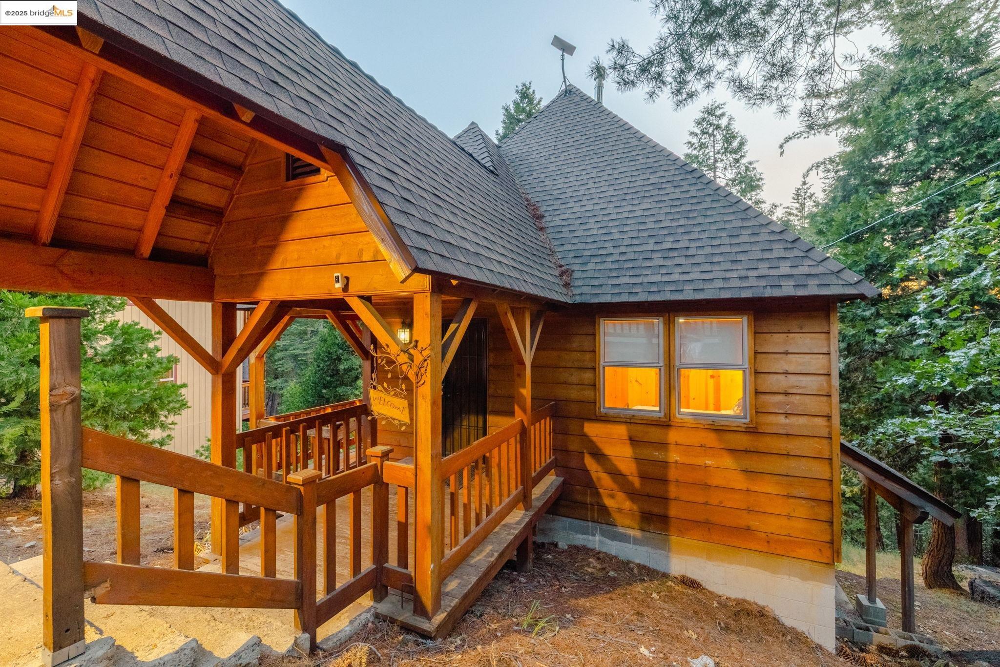 Detail Gallery Image 3 of 49 For 27066 Summerhill Dr, Strawberry,  CA 95375 - 4 Beds | 2 Baths