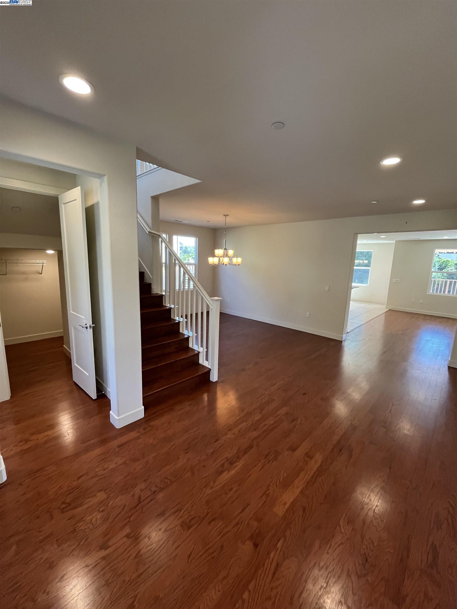 17659 Whisper Ln, Castro Valley, California 94546, 5 Bedrooms Bedrooms, 8 Rooms Rooms,3 BathroomsBathrooms,Residential Lease,For Rent,17659 Whisper Ln,41102370