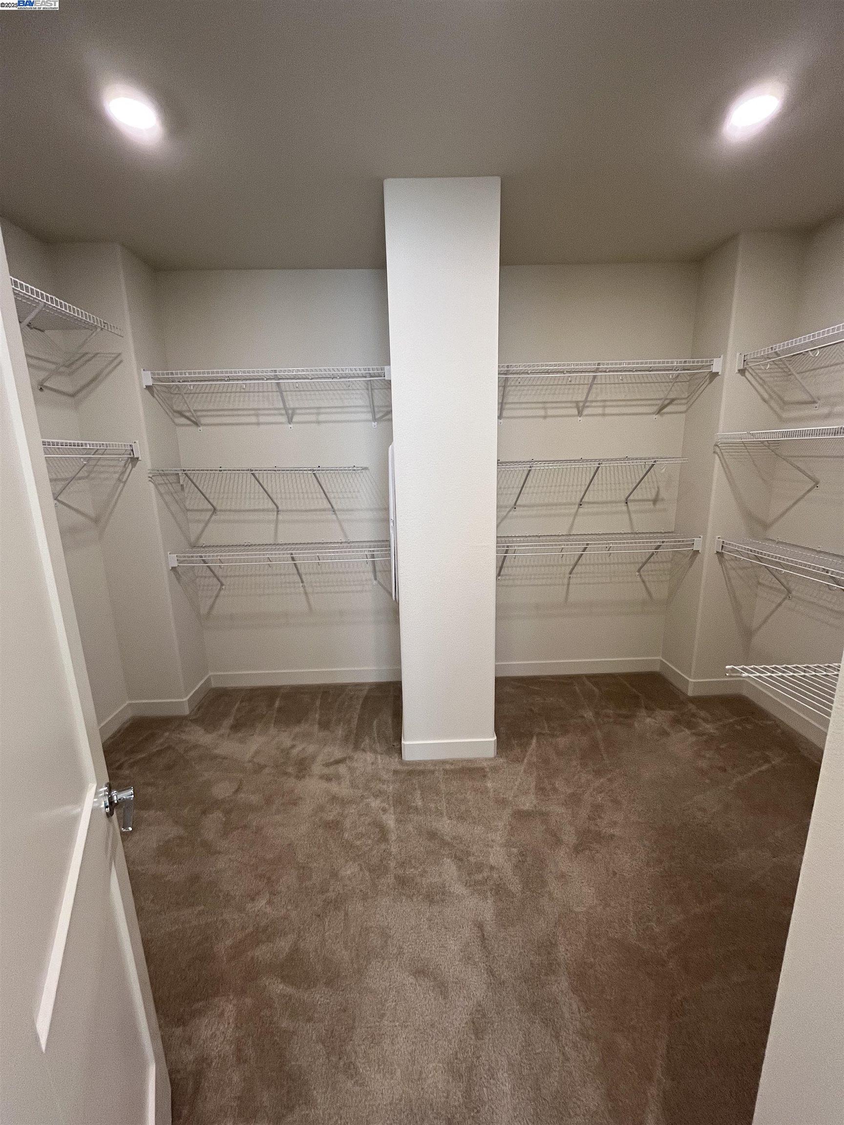 17659 Whisper Ln, Castro Valley, California 94546, 5 Bedrooms Bedrooms, 8 Rooms Rooms,3 BathroomsBathrooms,Residential Lease,For Rent,17659 Whisper Ln,41102370