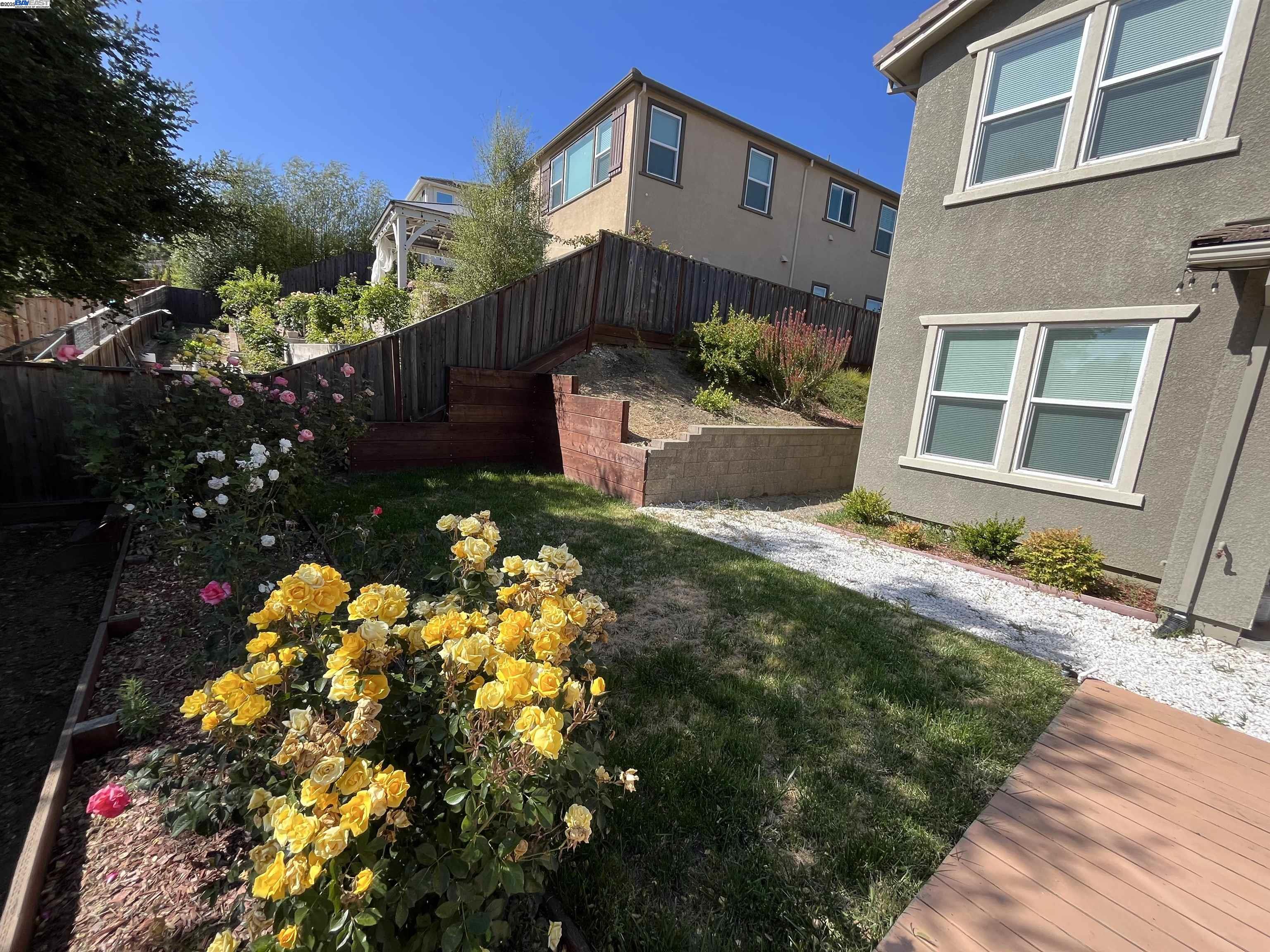 17659 Whisper Ln, Castro Valley, California 94546, 5 Bedrooms Bedrooms, 8 Rooms Rooms,3 BathroomsBathrooms,Residential Lease,For Rent,17659 Whisper Ln,41102370