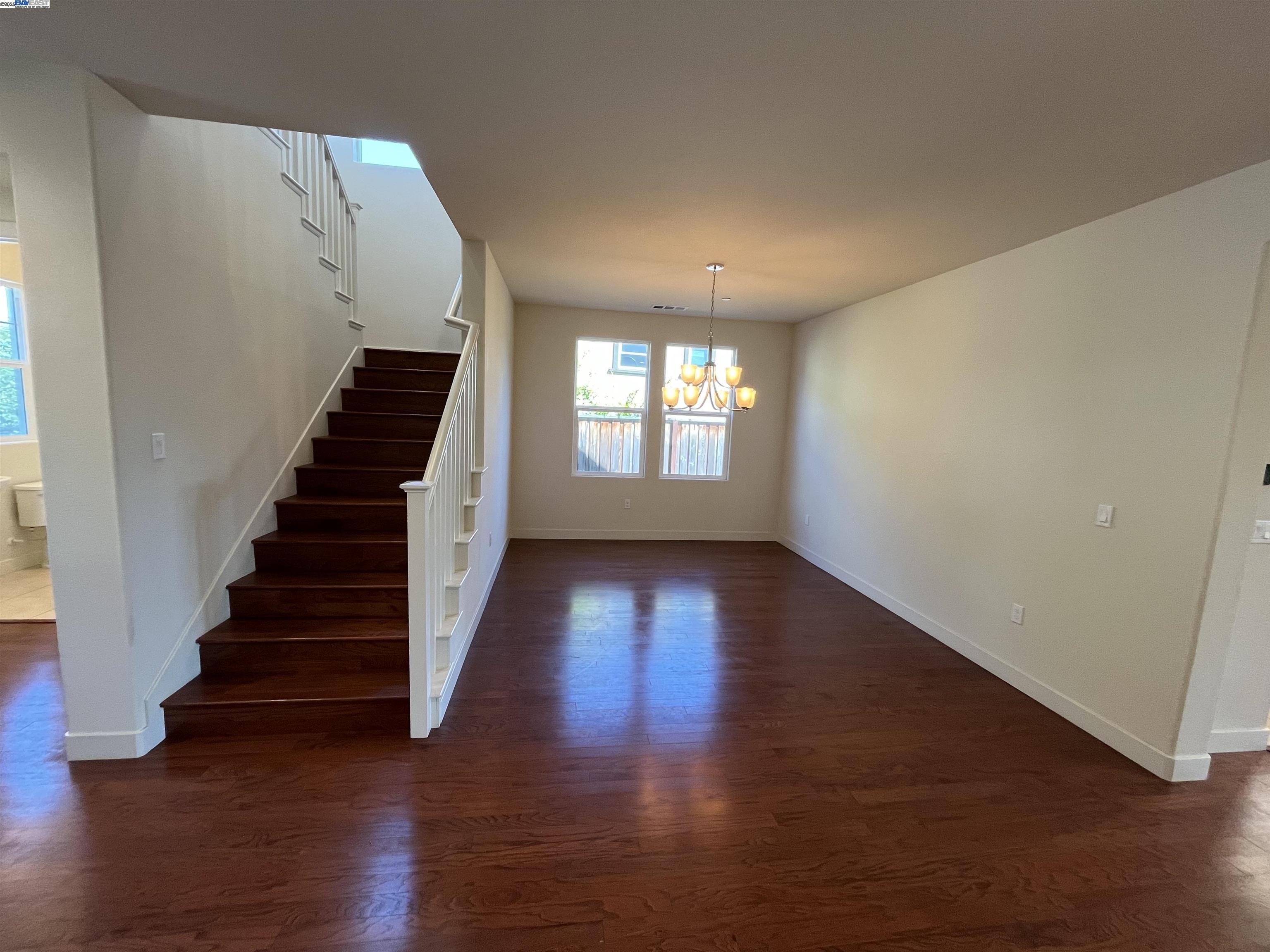 17659 Whisper Ln, Castro Valley, California 94546, 5 Bedrooms Bedrooms, 8 Rooms Rooms,3 BathroomsBathrooms,Residential Lease,For Rent,17659 Whisper Ln,41102370