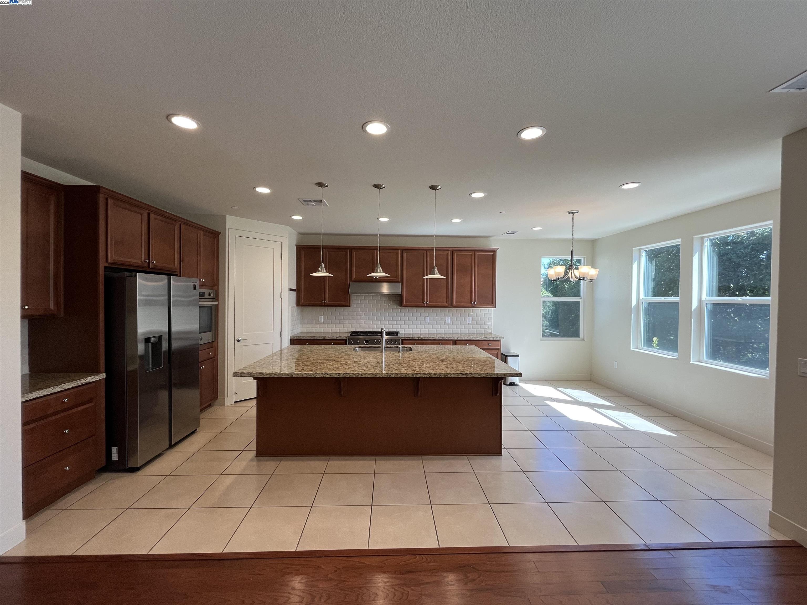 17659 Whisper Ln, Castro Valley, California 94546, 5 Bedrooms Bedrooms, 8 Rooms Rooms,3 BathroomsBathrooms,Residential Lease,For Rent,17659 Whisper Ln,41102370