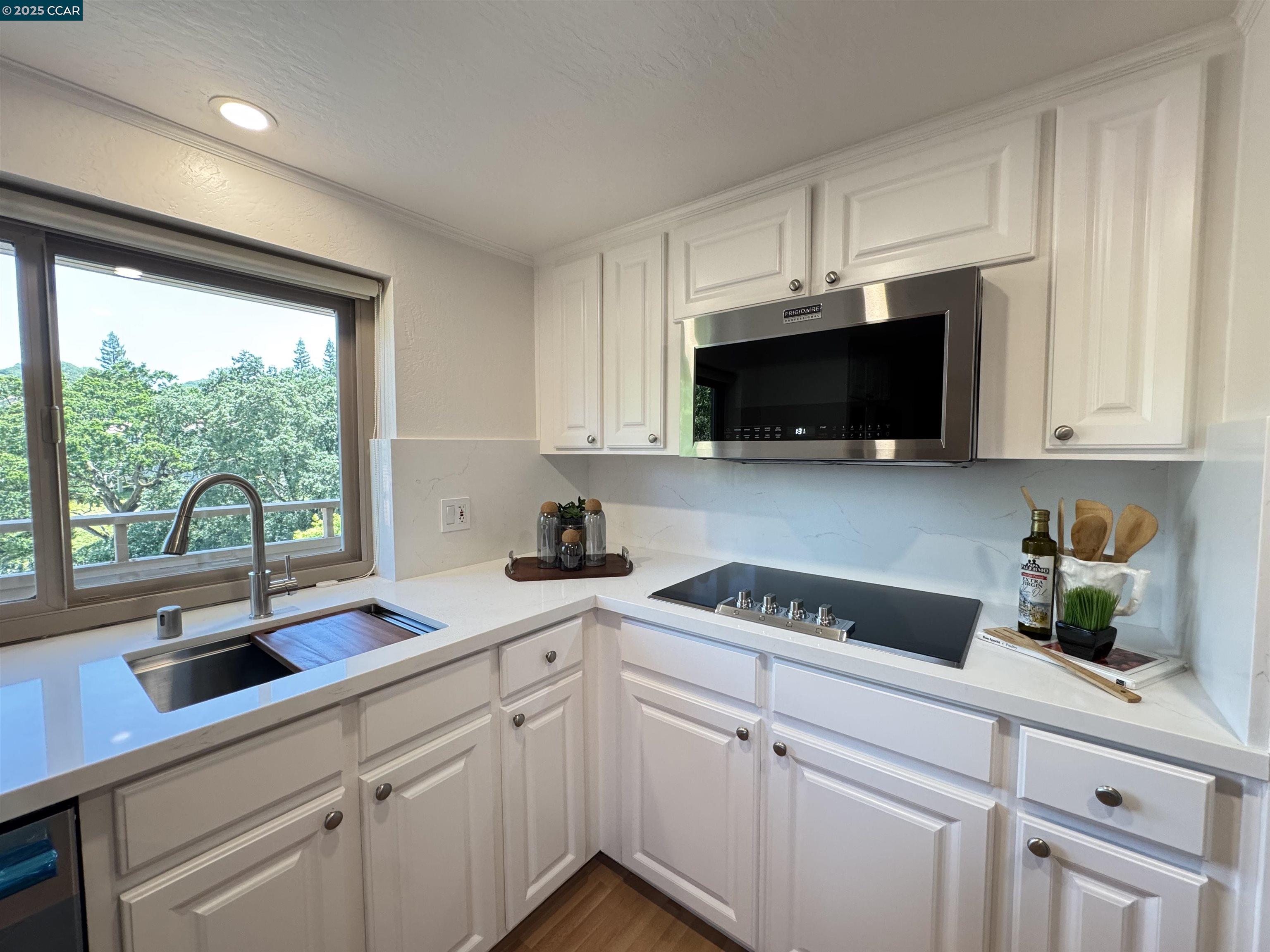 Photo #10: 41102371 Listing: Photo #10