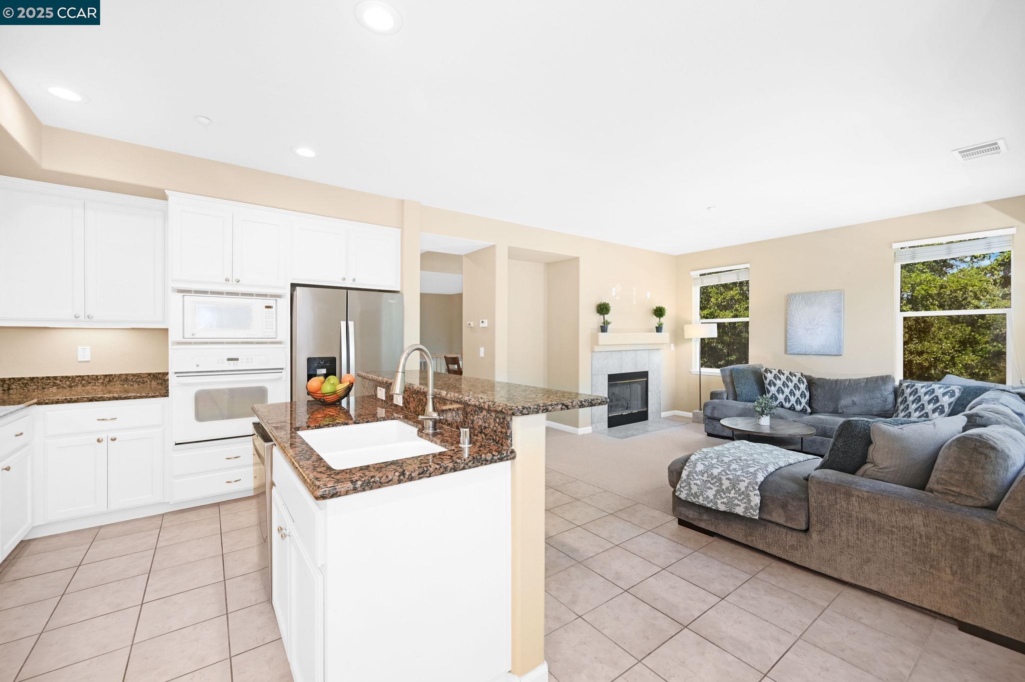 Photo #10: 41102372 Listing: Photo #10