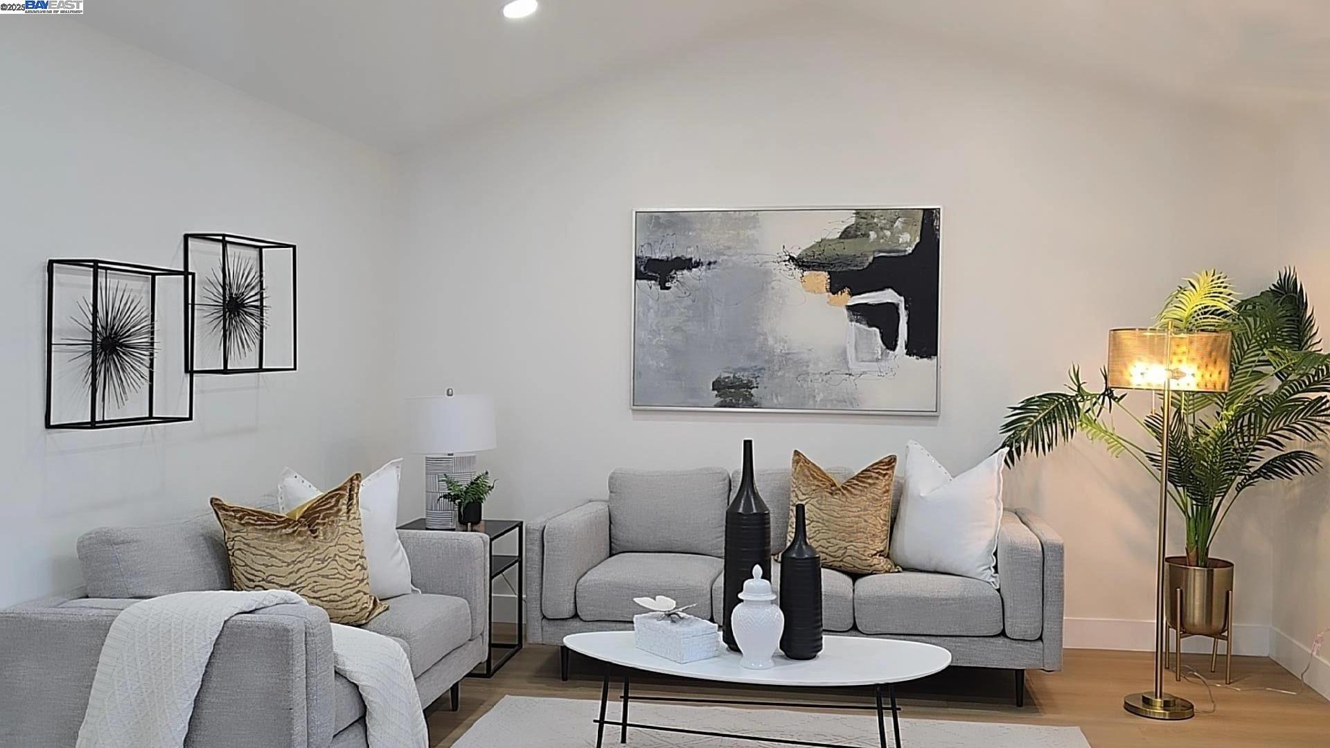 Detail Gallery Image 7 of 10 For 103 Hayes Ave, San Jose,  CA 95123 - 3 Beds | 2 Baths