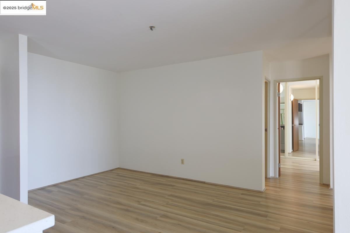 Photo #8: 41102379 Listing: Photo #8