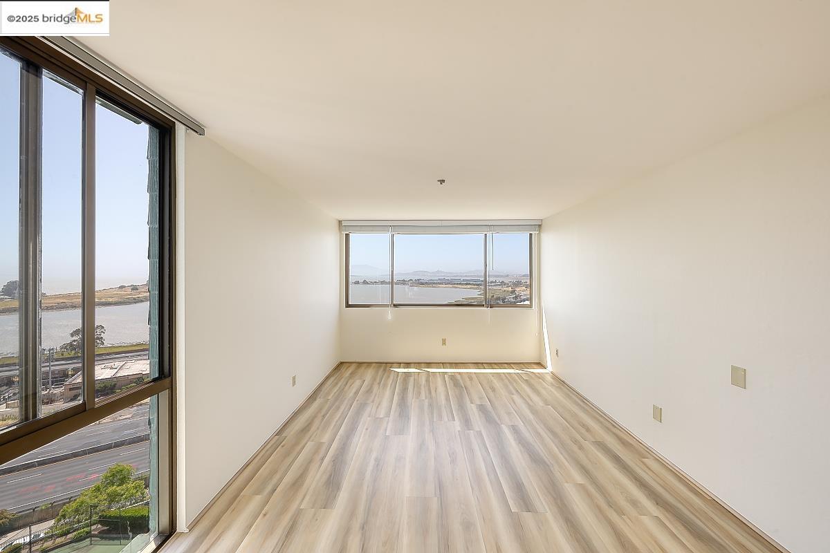 Photo #10: 41102379 Listing: Photo #10