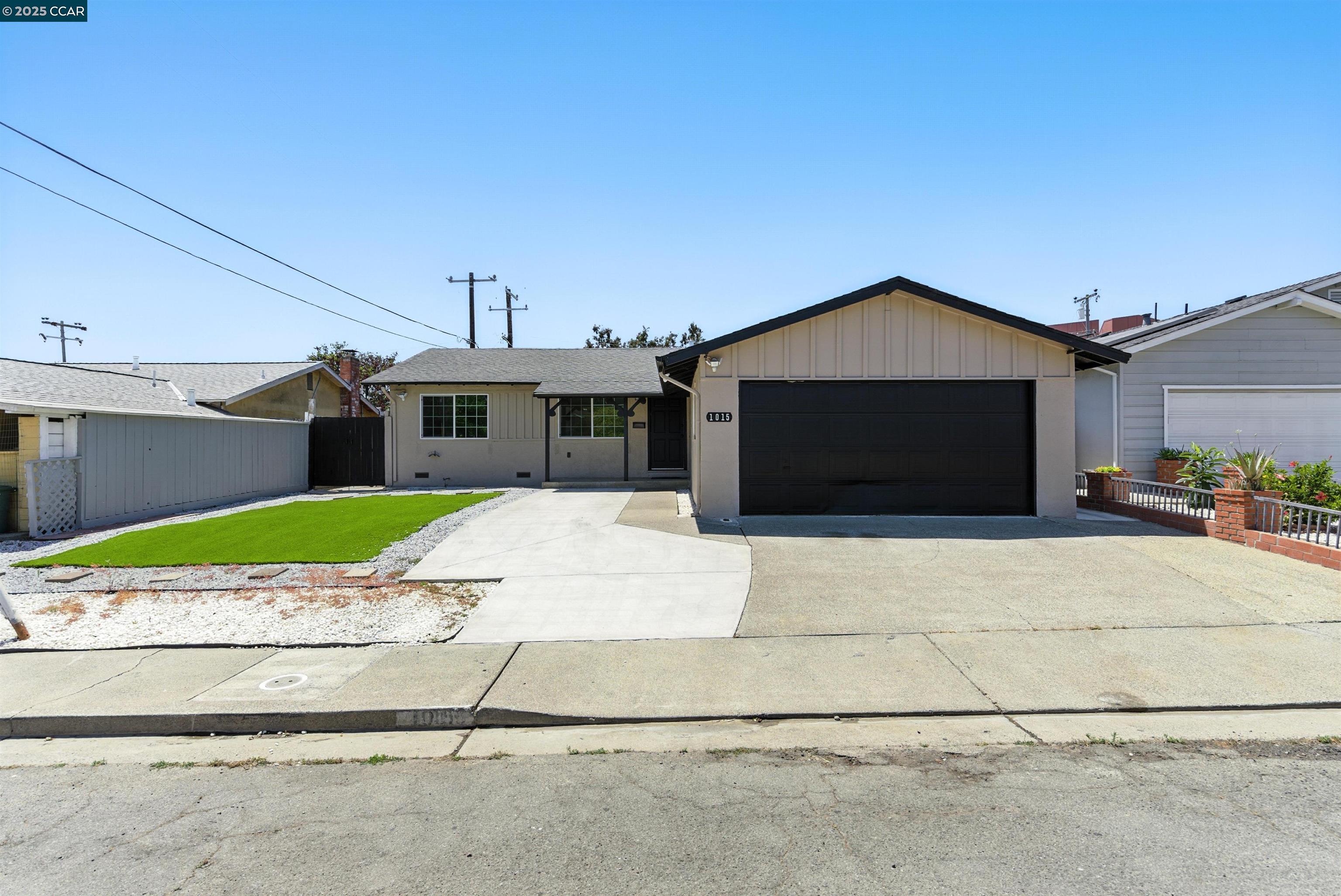 Detail Gallery Image 1 of 1 For 1015 Falcon Dr, Vallejo,  CA 94589 - 4 Beds | 2 Baths