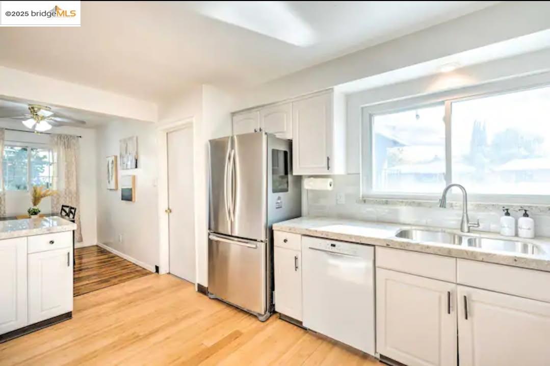 Detail Gallery Image 5 of 24 For 419 Matthew Plz, Lodi,  CA 95240 - 3 Beds | 2 Baths