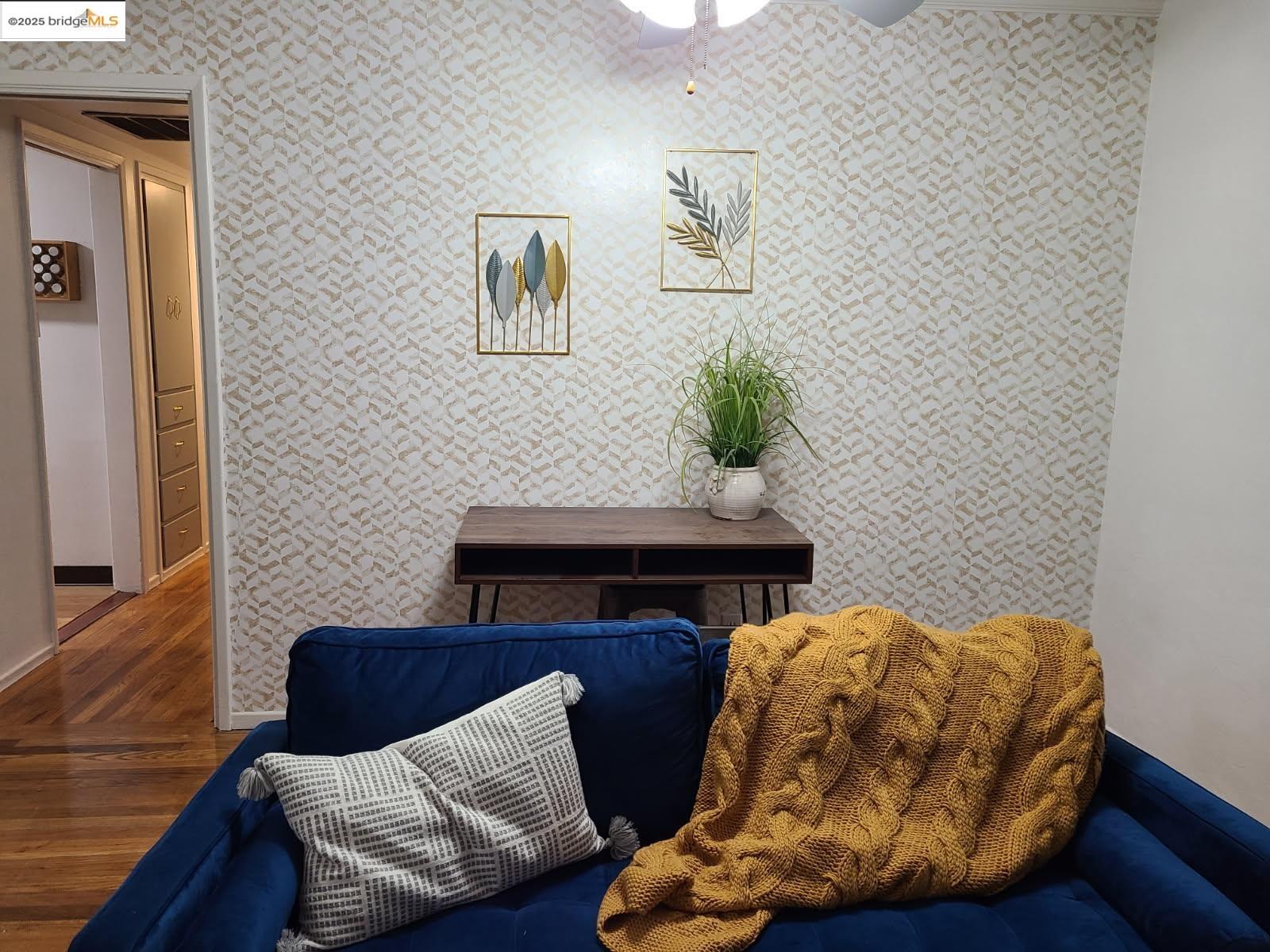 Detail Gallery Image 9 of 24 For 419 Matthew Plz, Lodi,  CA 95240 - 3 Beds | 2 Baths