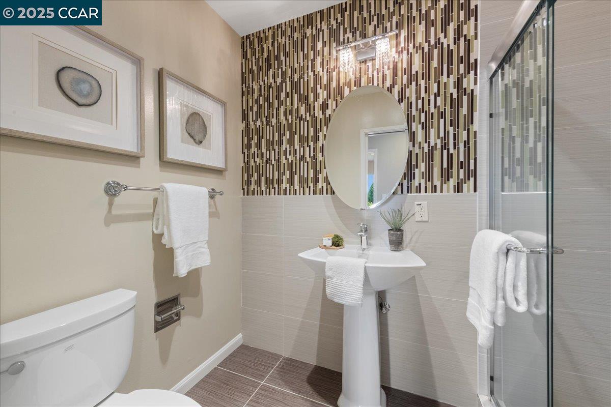 2601 College Ave # 301, Berkeley, California 94704, 2 Bedrooms Bedrooms, 4 Rooms Rooms,2 BathroomsBathrooms,Residential,For Sale,2601 College Ave # 301,41102383