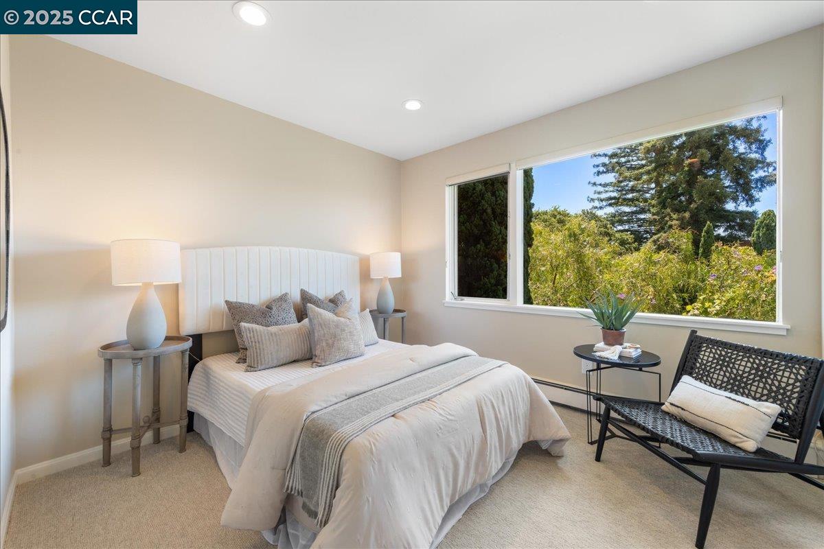 2601 College Ave # 301, Berkeley, California 94704, 2 Bedrooms Bedrooms, 4 Rooms Rooms,2 BathroomsBathrooms,Residential,For Sale,2601 College Ave # 301,41102383