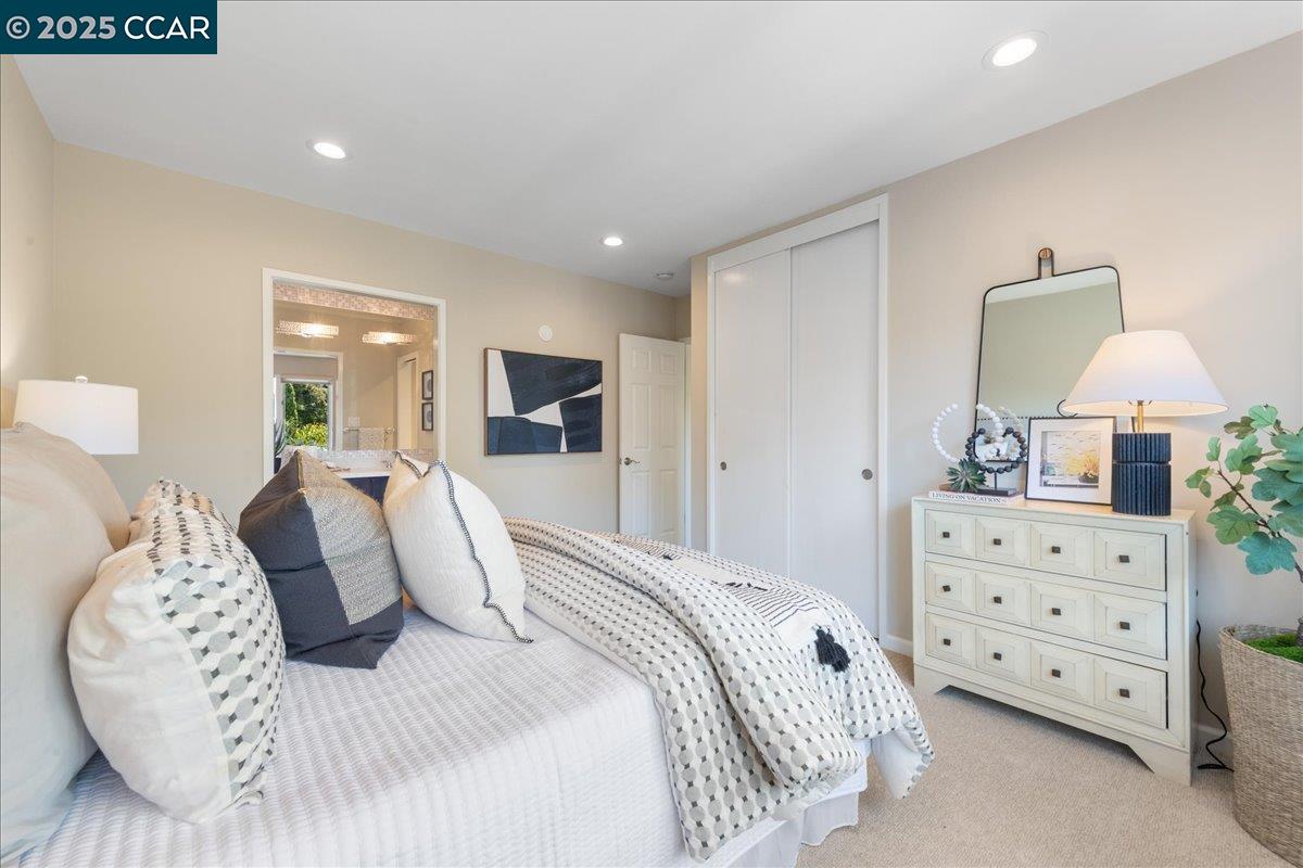 Detail Gallery Image 22 of 60 For 2601 College Ave #301,  Berkeley,  CA 94704 - 2 Beds | 2 Baths