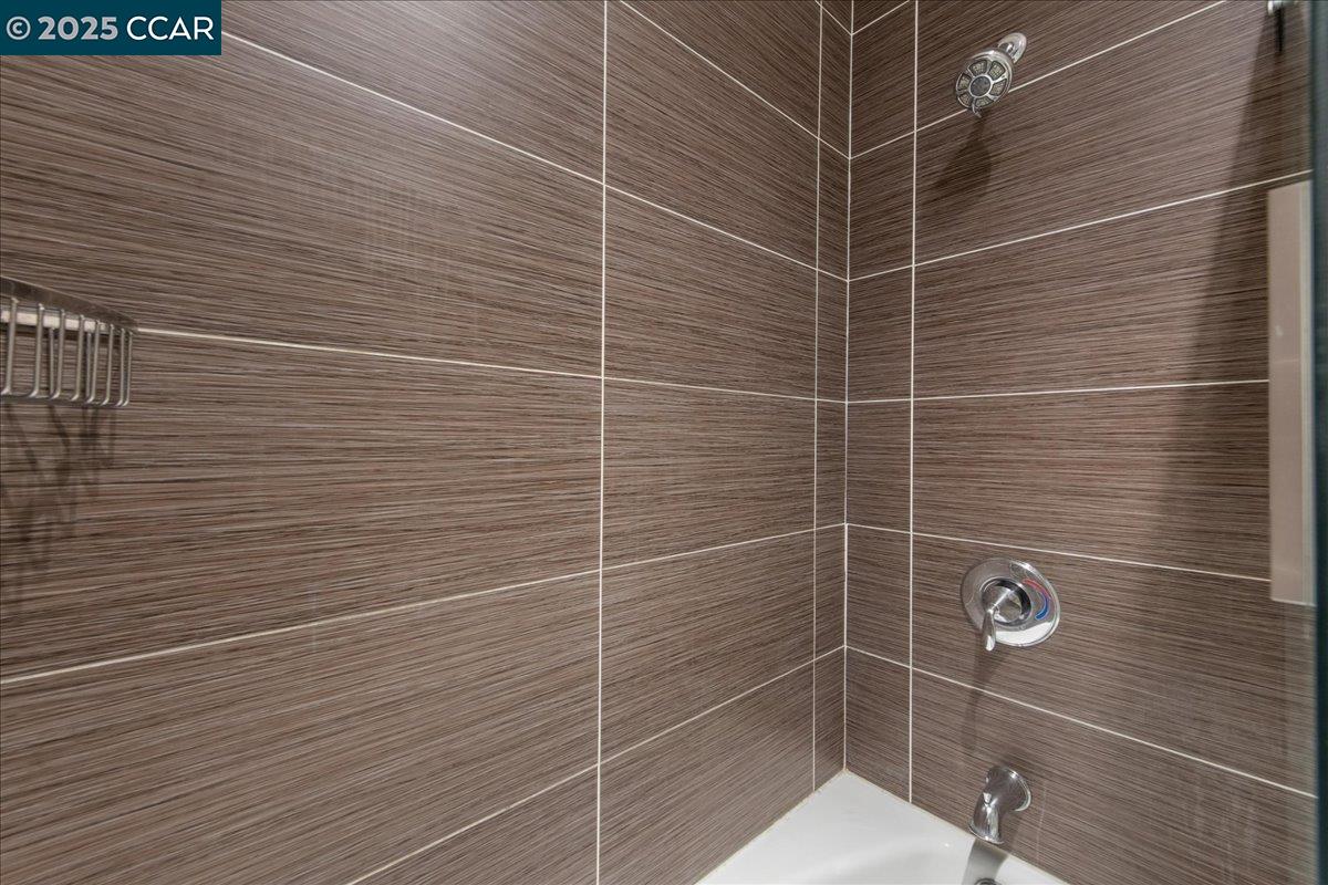 2601 College Ave # 301, Berkeley, California 94704, 2 Bedrooms Bedrooms, 4 Rooms Rooms,2 BathroomsBathrooms,Residential,For Sale,2601 College Ave # 301,41102383