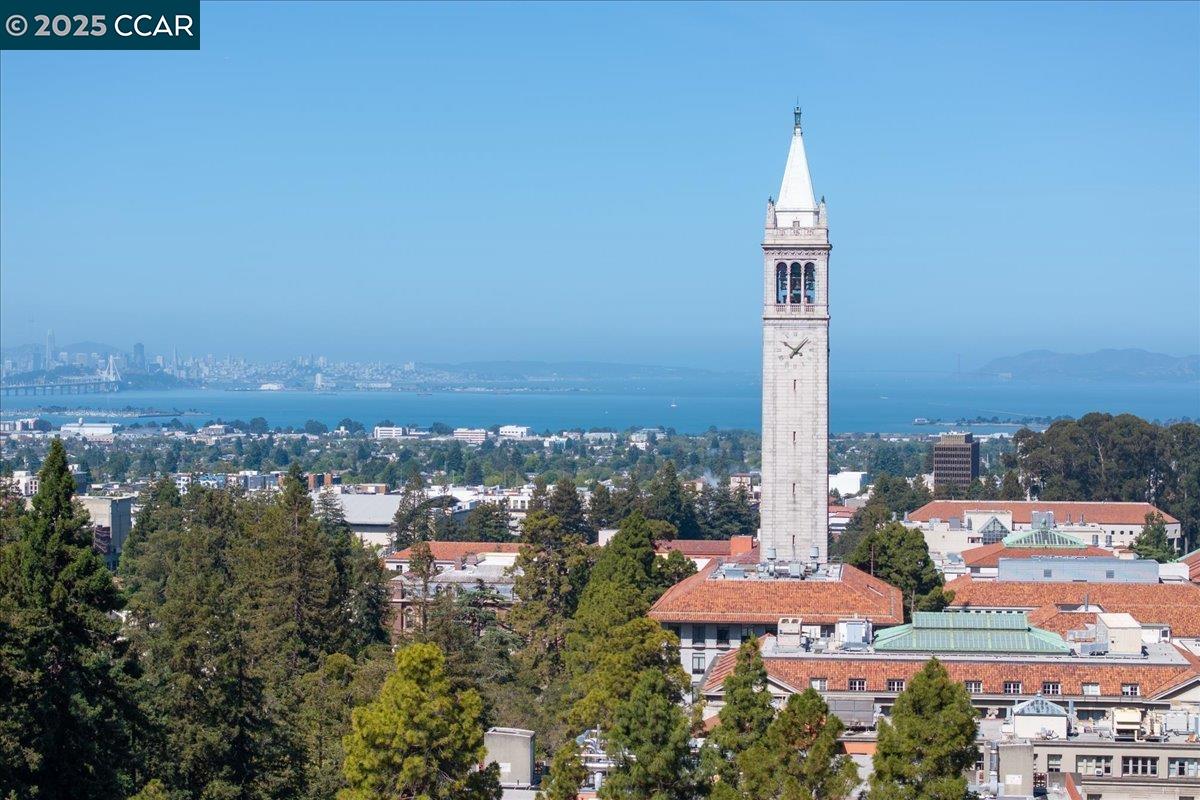 2601 College Ave # 301, Berkeley, California 94704, 2 Bedrooms Bedrooms, 4 Rooms Rooms,2 BathroomsBathrooms,Residential,For Sale,2601 College Ave # 301,41102383
