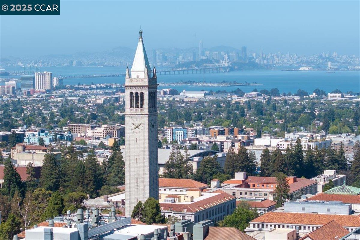 2601 College Ave # 301, Berkeley, California 94704, 2 Bedrooms Bedrooms, 4 Rooms Rooms,2 BathroomsBathrooms,Residential,For Sale,2601 College Ave # 301,41102383