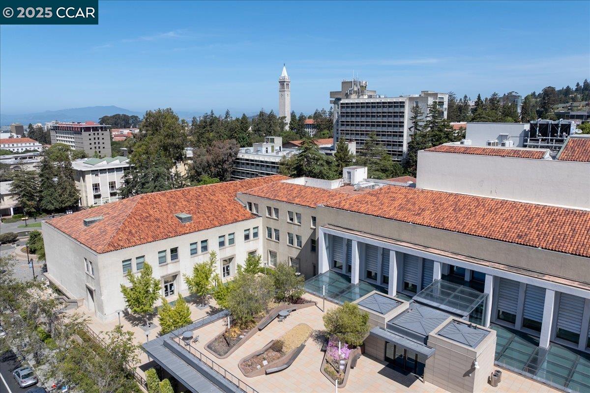 2601 College Ave # 301, Berkeley, California 94704, 2 Bedrooms Bedrooms, 4 Rooms Rooms,2 BathroomsBathrooms,Residential,For Sale,2601 College Ave # 301,41102383