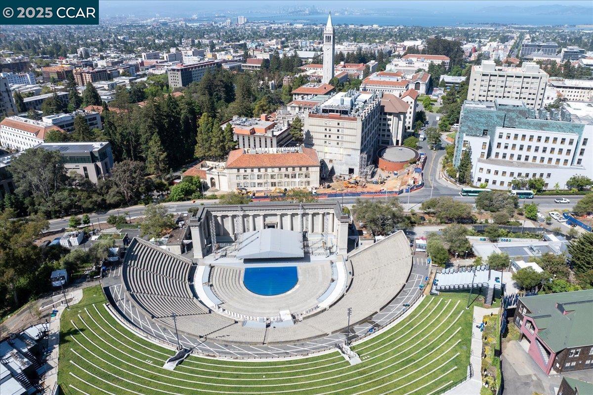 2601 College Ave # 301, Berkeley, California 94704, 2 Bedrooms Bedrooms, 4 Rooms Rooms,2 BathroomsBathrooms,Residential,For Sale,2601 College Ave # 301,41102383