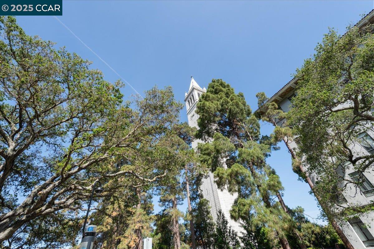 2601 College Ave # 301, Berkeley, California 94704, 2 Bedrooms Bedrooms, 4 Rooms Rooms,2 BathroomsBathrooms,Residential,For Sale,2601 College Ave # 301,41102383