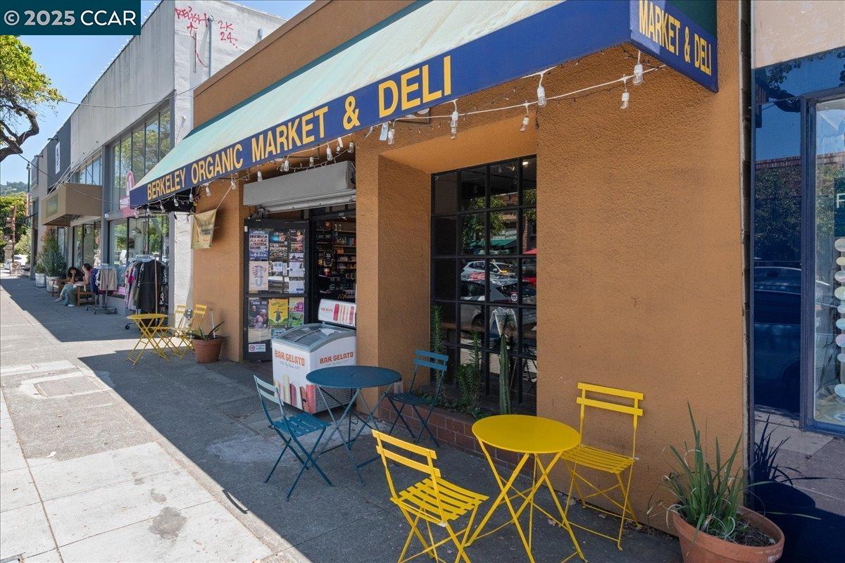 2601 College Ave # 301, Berkeley, California 94704, 2 Bedrooms Bedrooms, 4 Rooms Rooms,2 BathroomsBathrooms,Residential,For Sale,2601 College Ave # 301,41102383