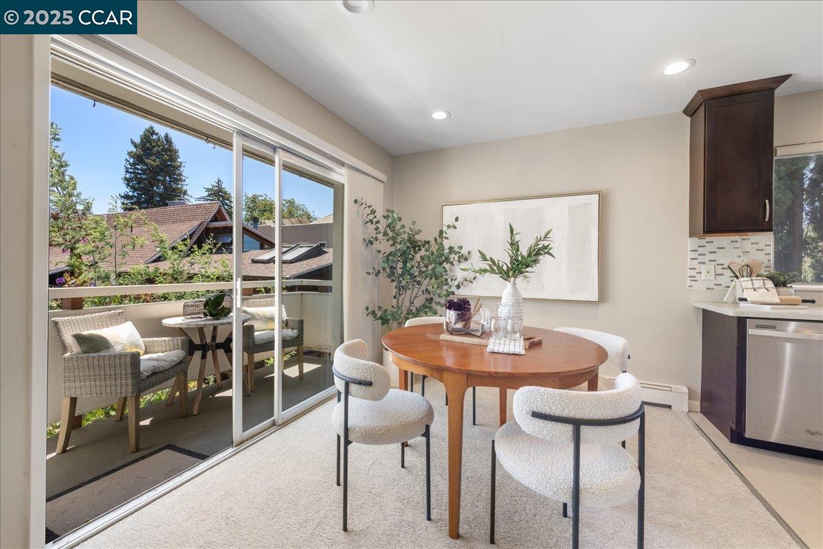2601 College Ave # 301, Berkeley, California 94704, 2 Bedrooms Bedrooms, 4 Rooms Rooms,2 BathroomsBathrooms,Residential,For Sale,2601 College Ave # 301,41102383