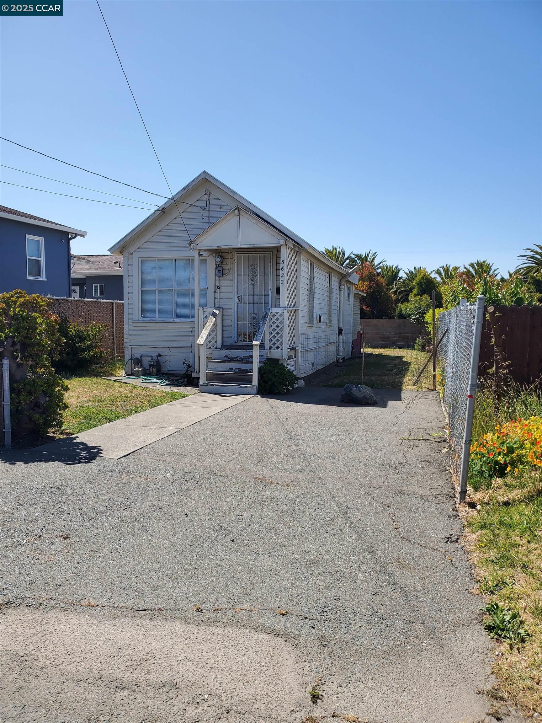 Detail Gallery Image 1 of 11 For 3622 Natalie Ct, Richmond,  CA 94805 - 1 Beds | 1 Baths