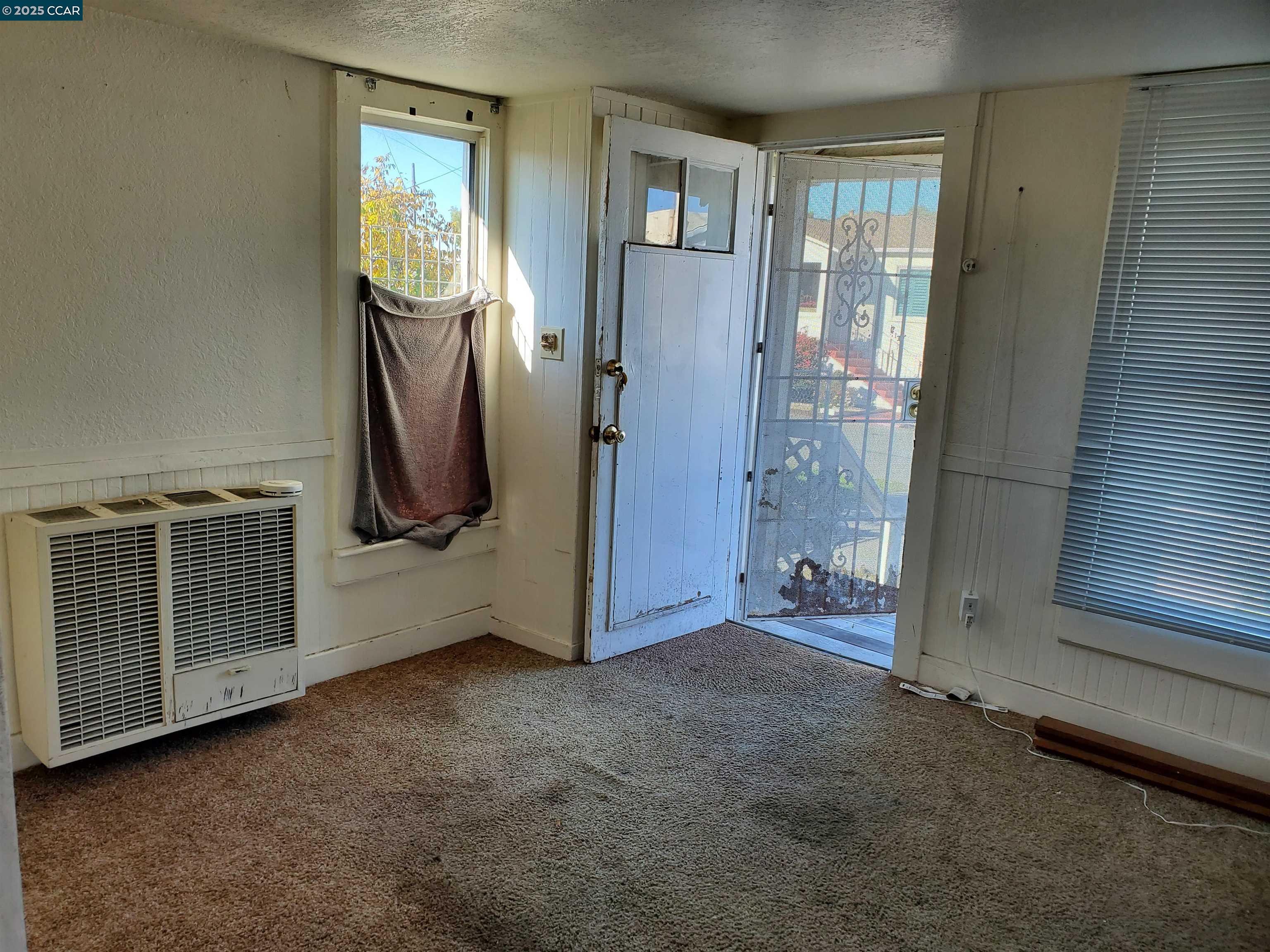 Detail Gallery Image 3 of 11 For 3622 Natalie Ct, Richmond,  CA 94805 - 1 Beds | 1 Baths