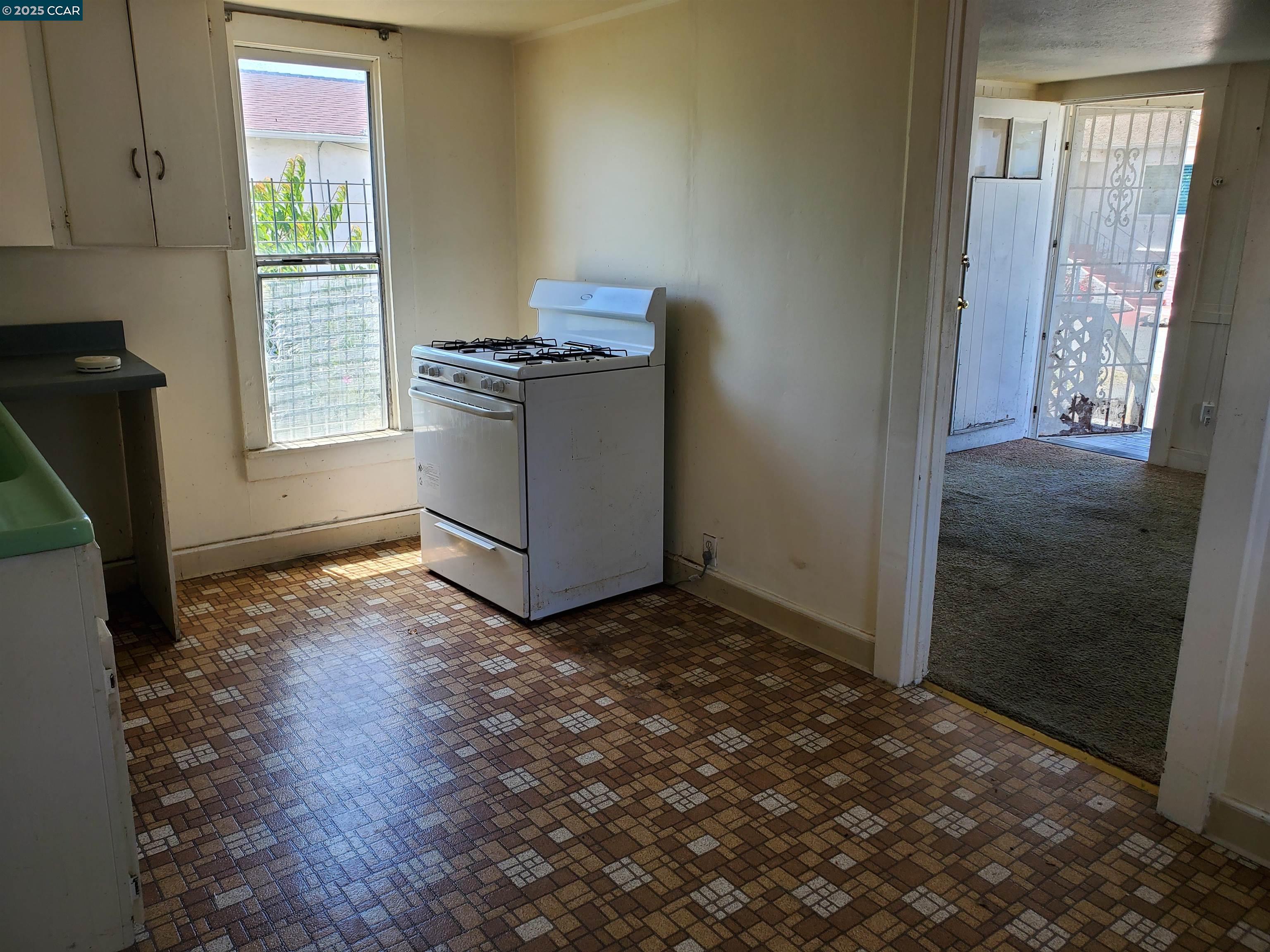 Detail Gallery Image 6 of 11 For 3622 Natalie Ct, Richmond,  CA 94805 - 1 Beds | 1 Baths
